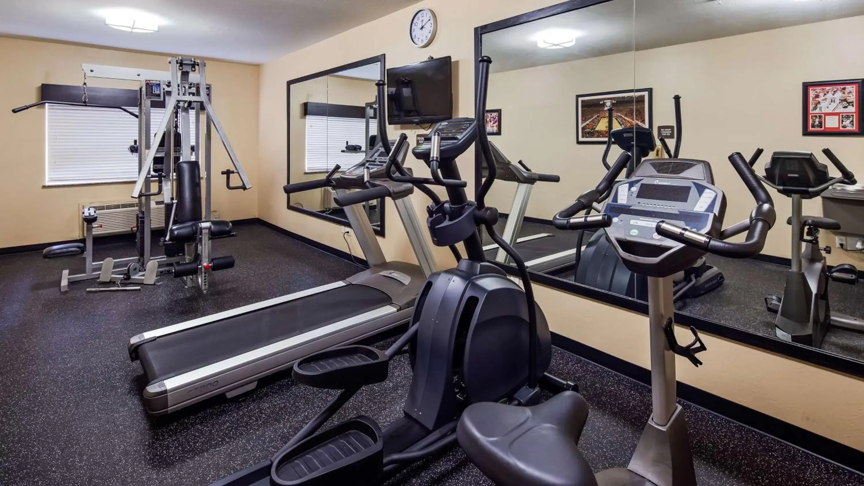 Fitness centre/facilities, Fitness Center/Facilities in Best Western Greentree Inn & Suites