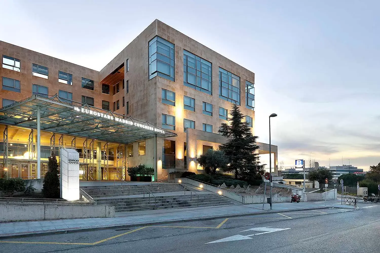 Facade/entrance, Property Building in Eurostars Madrid Congress