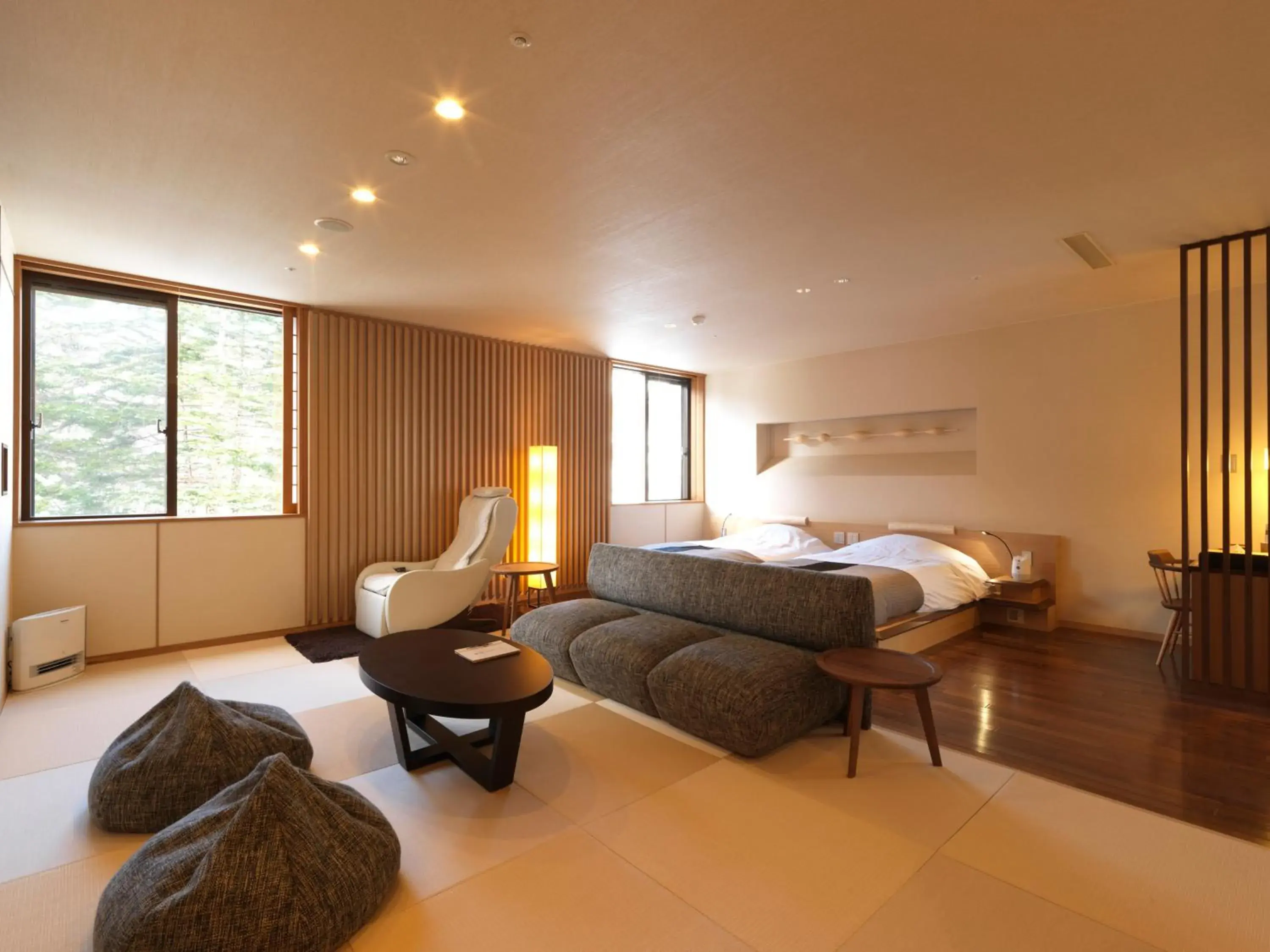 Photo of the whole room in Niseko Konbu Onsen Tsuruga Besso Moku No Sho