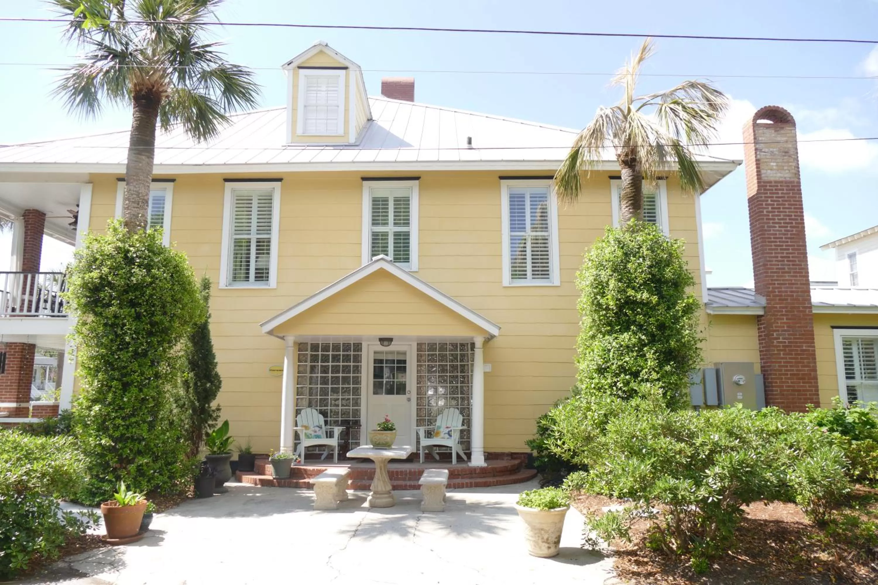 Property Building in Beachview Inn and Spa