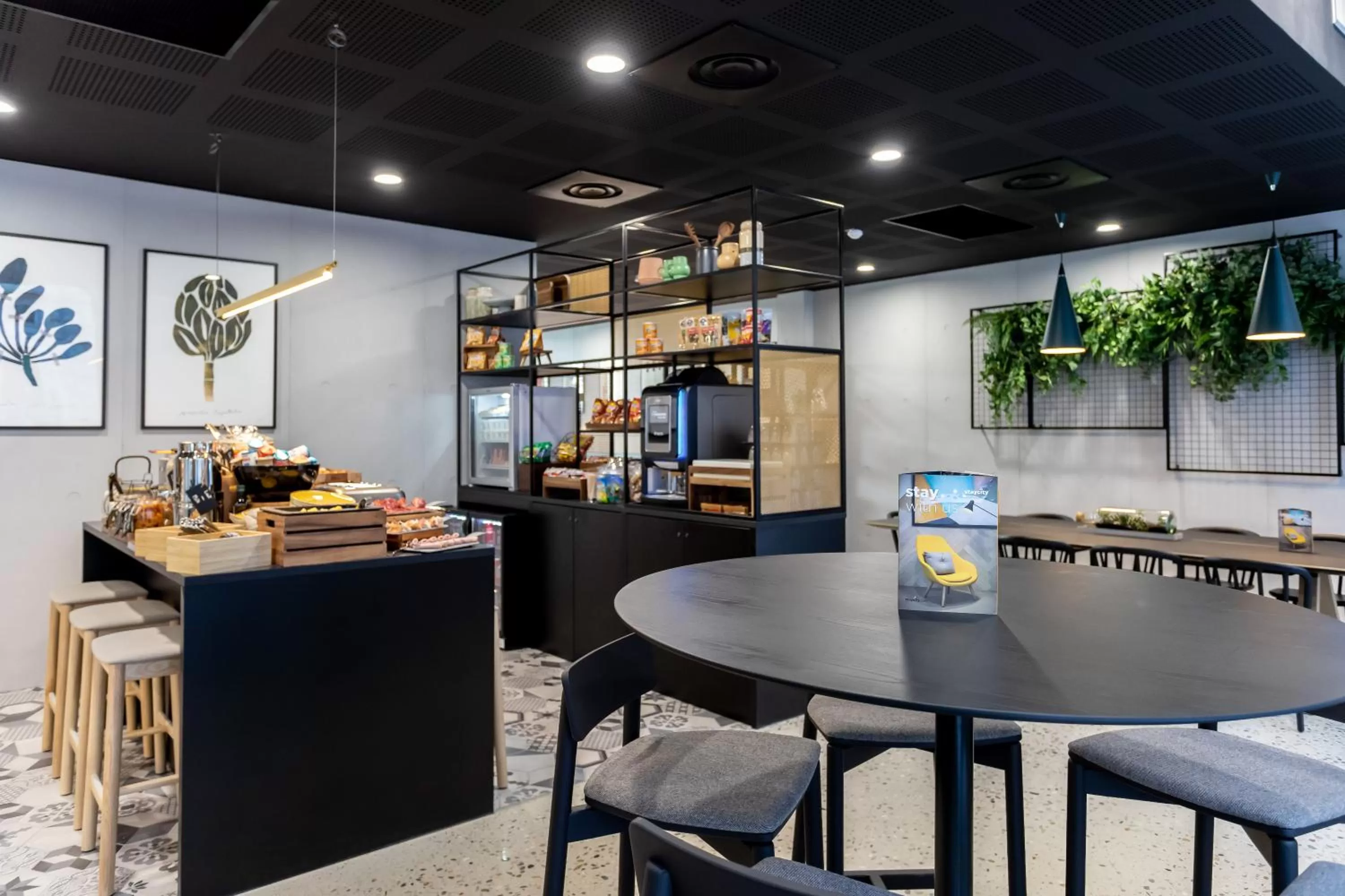 Restaurant/places to eat in Staycity Aparthotels Bordeaux City Centre