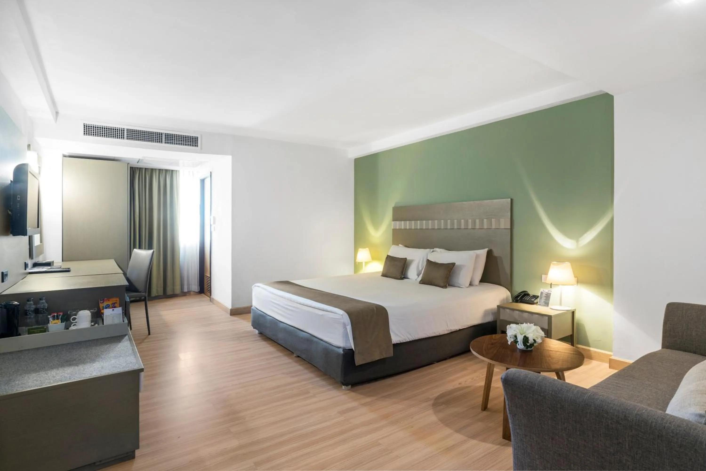 Bedroom, Bed in SC Park Hotel