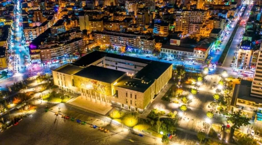 Bird's-eye View in Hotel Artist