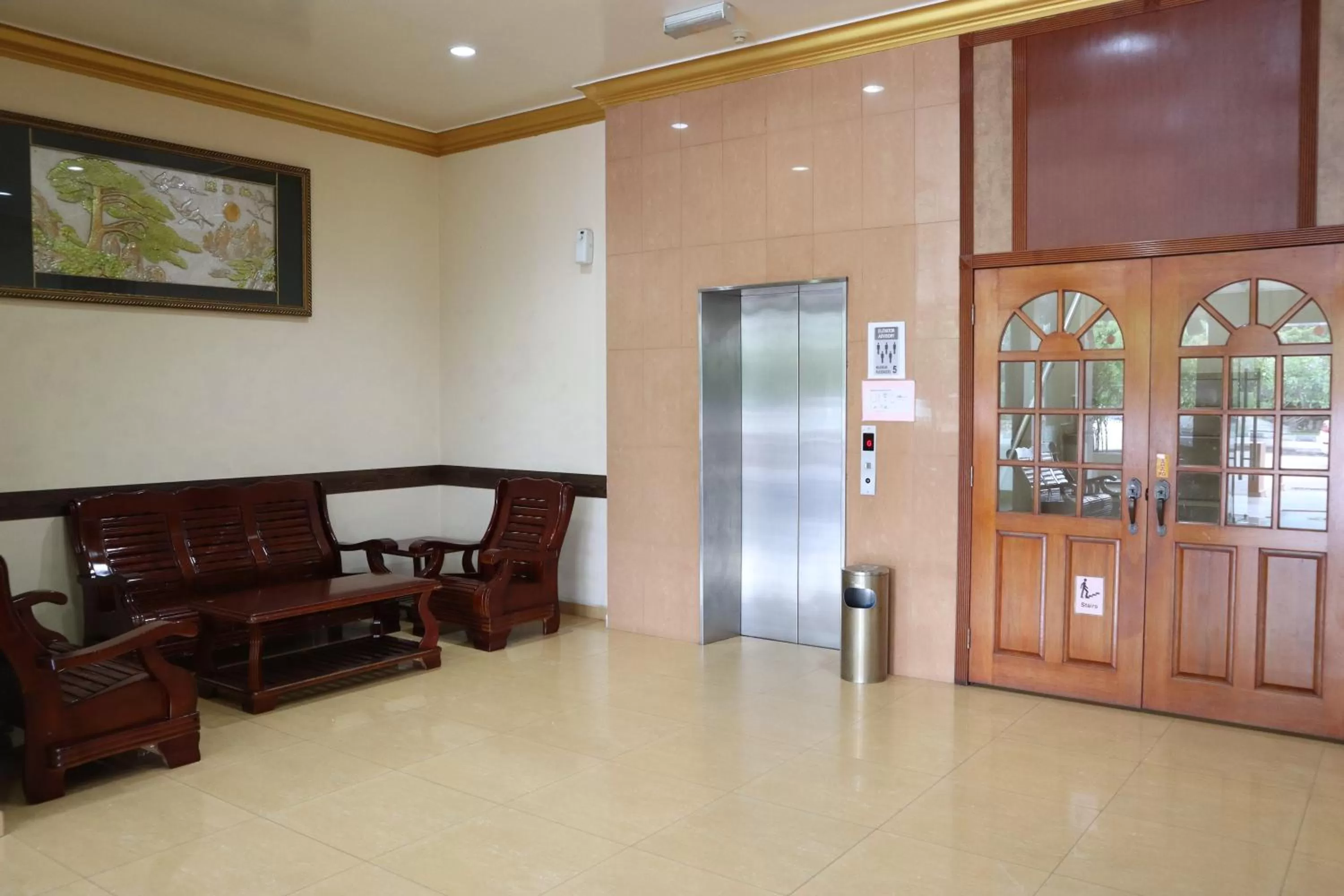 Seating area in Hotel Wangsamas