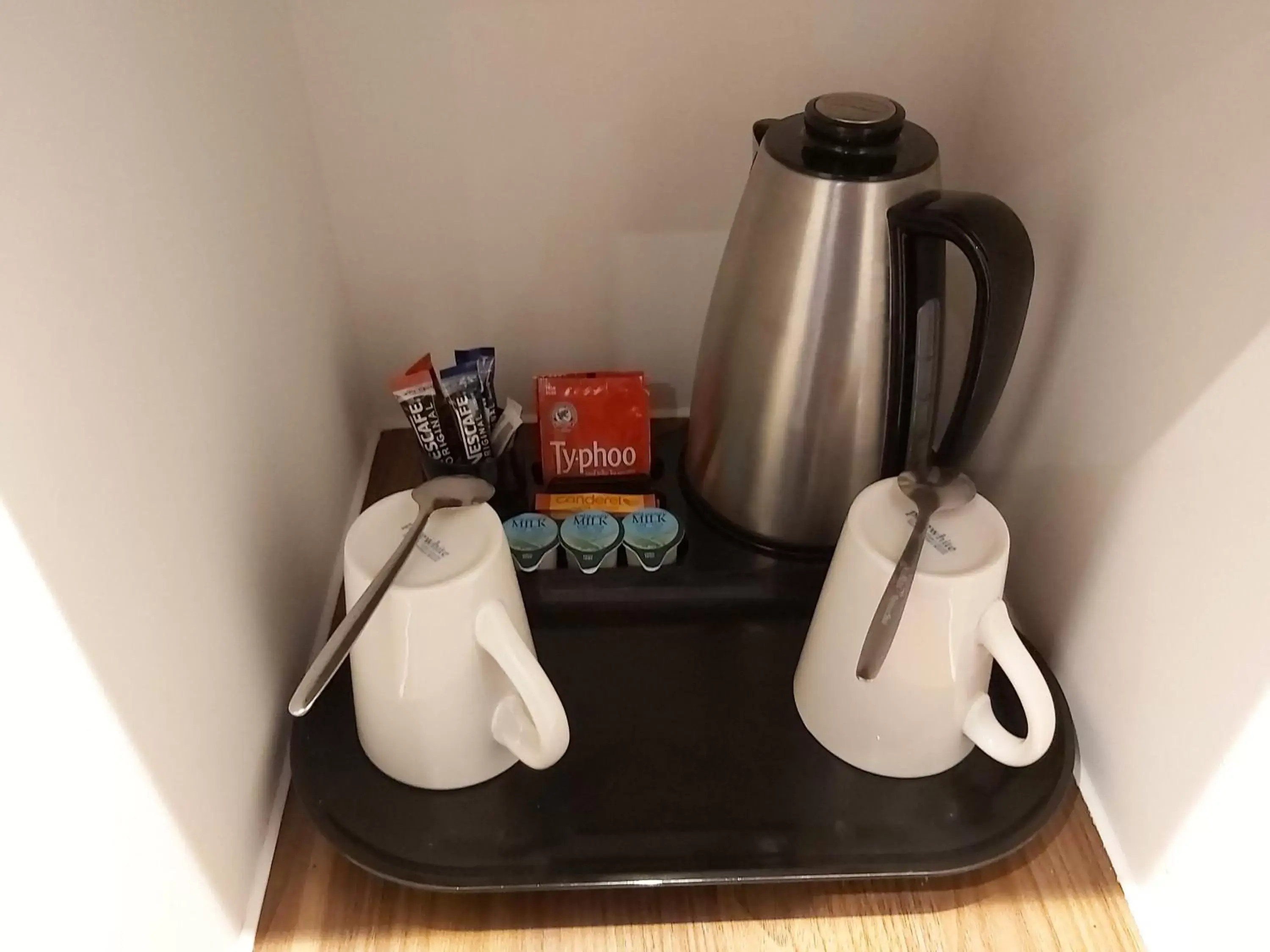 Coffee/Tea Facilities in Holiday Inn Express Windsor, an IHG Hotel