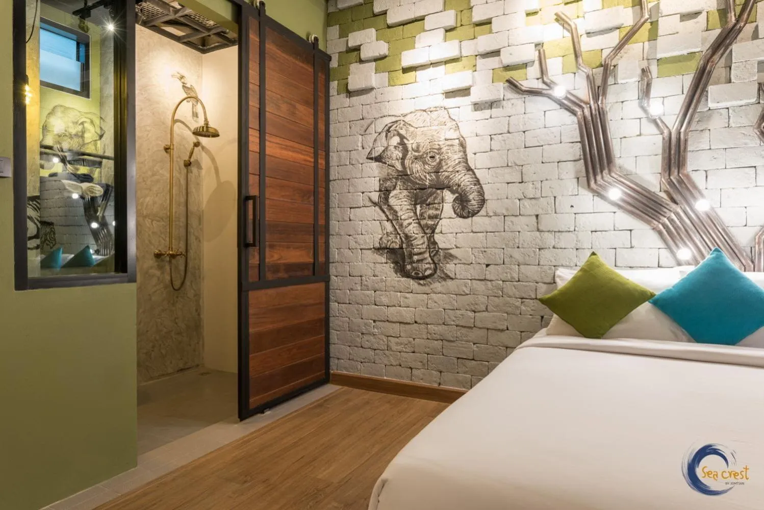 Shower, Bed in Sea Crest by Jomtien