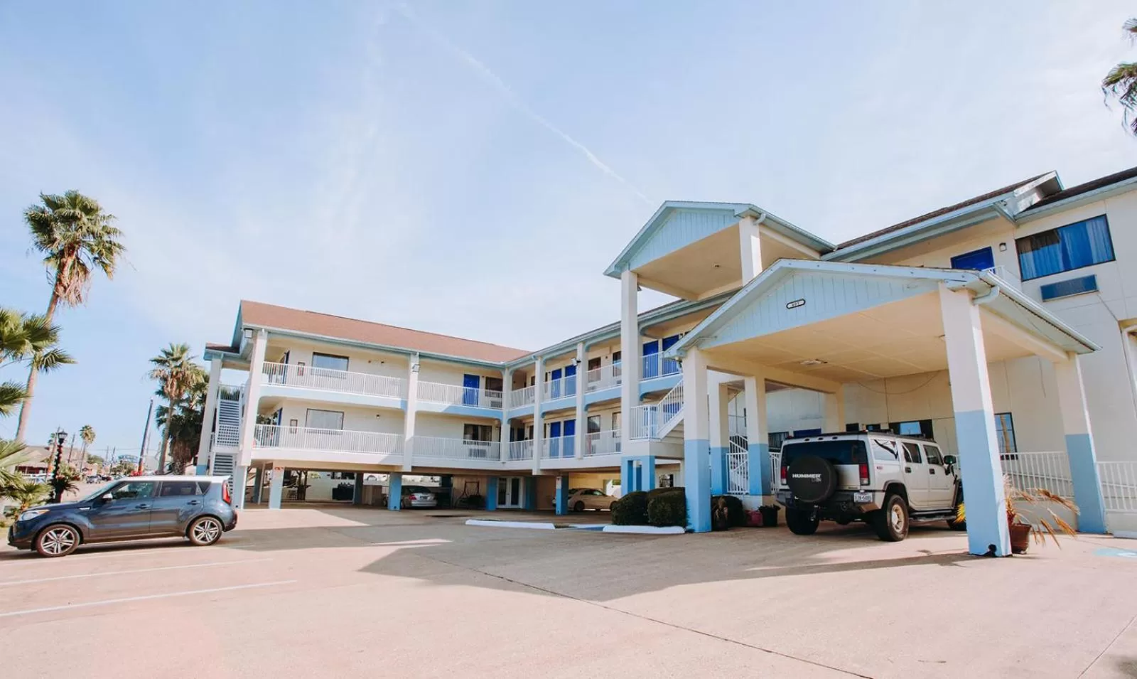Property building in Scottish Inn & Suites - Kemah Boardwalk