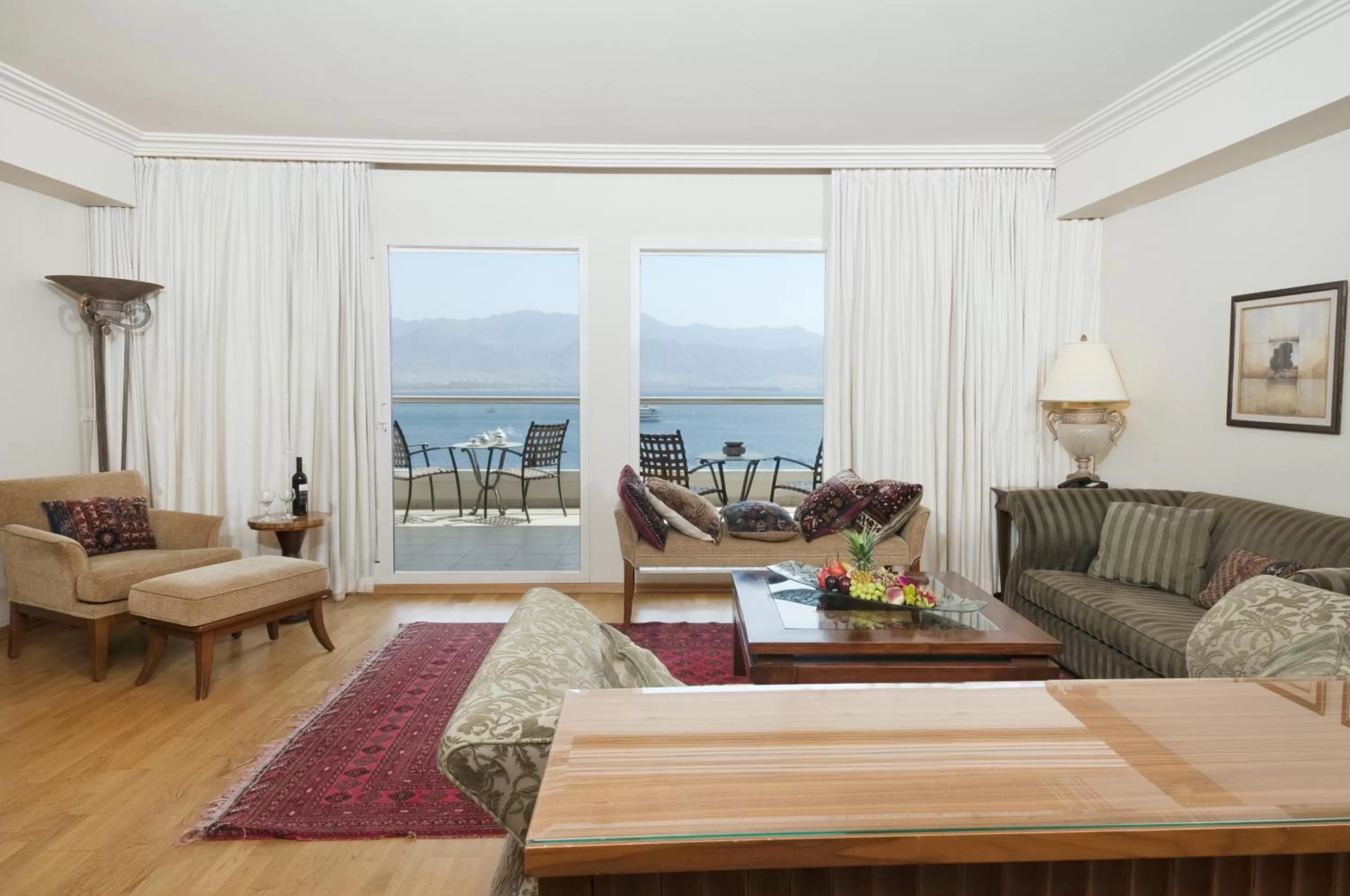 Photo of the whole room in Aria