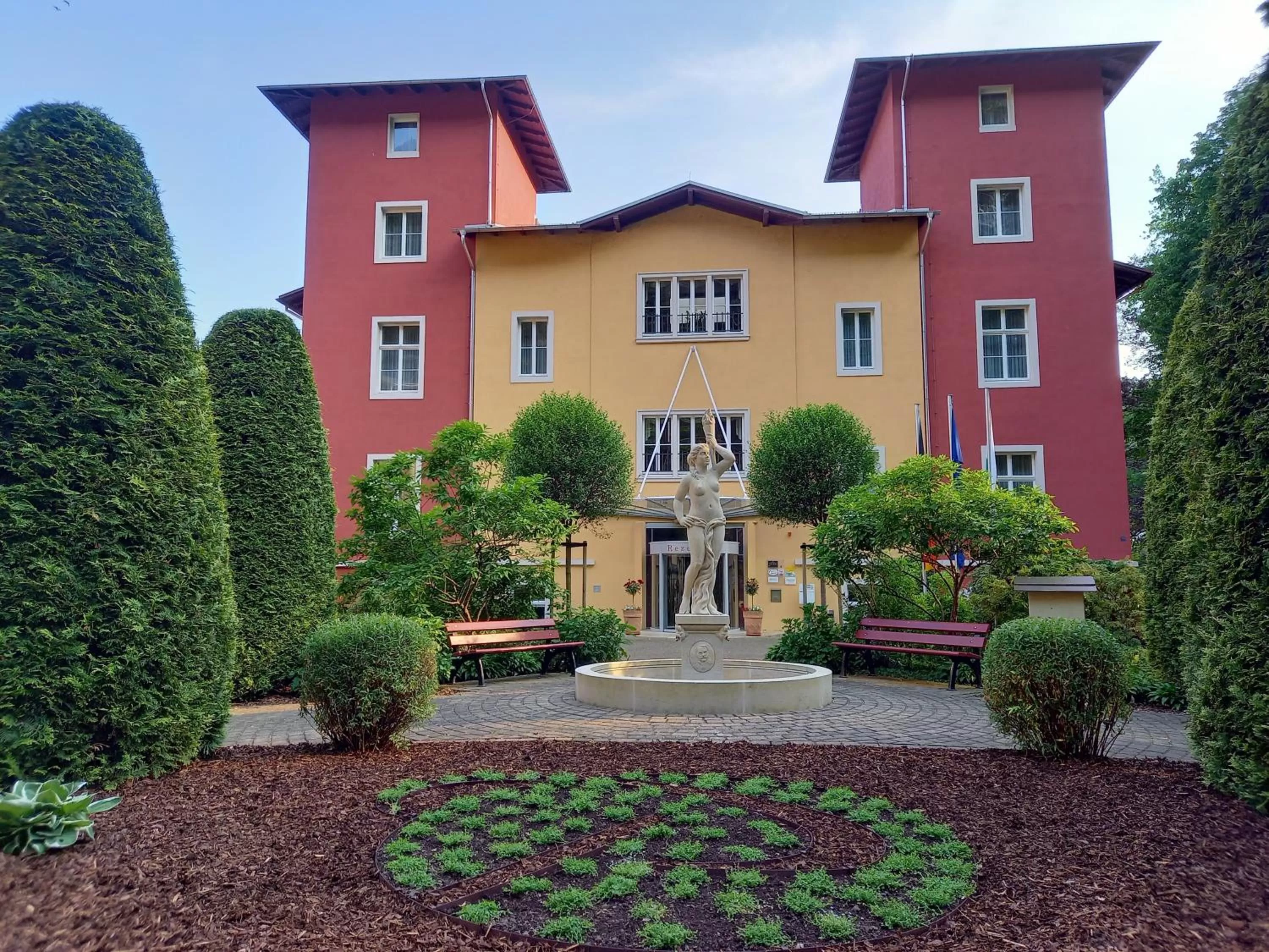 Property building in Parkhotel Bad Schandau mit SPA