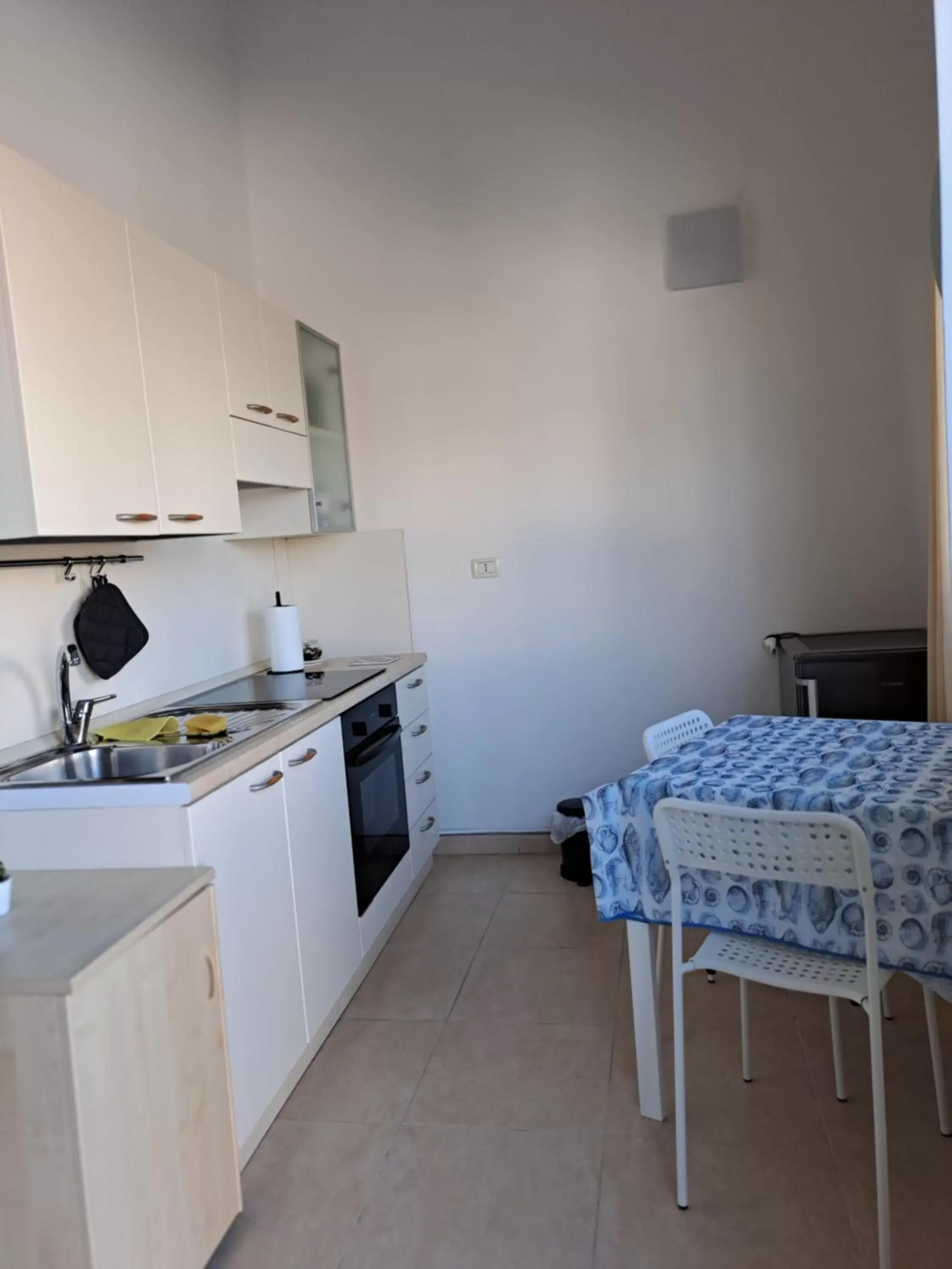 Kitchen or kitchenette, Kitchen/Kitchenette in Sea Holidays