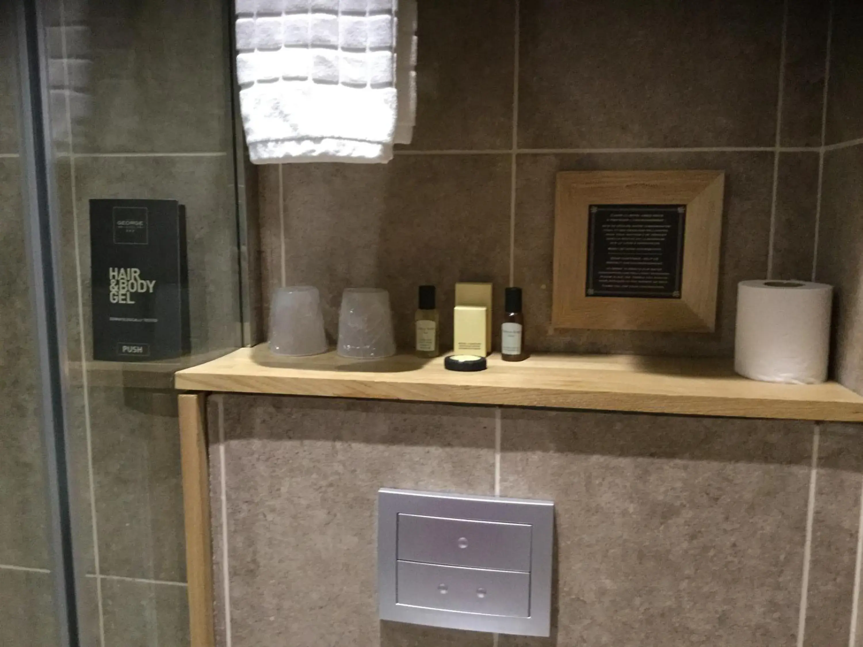 Double Room - "Club/Twin" in Hôtel du Commerce Double Room - "Club/Twin" in Hôtel du Commerce