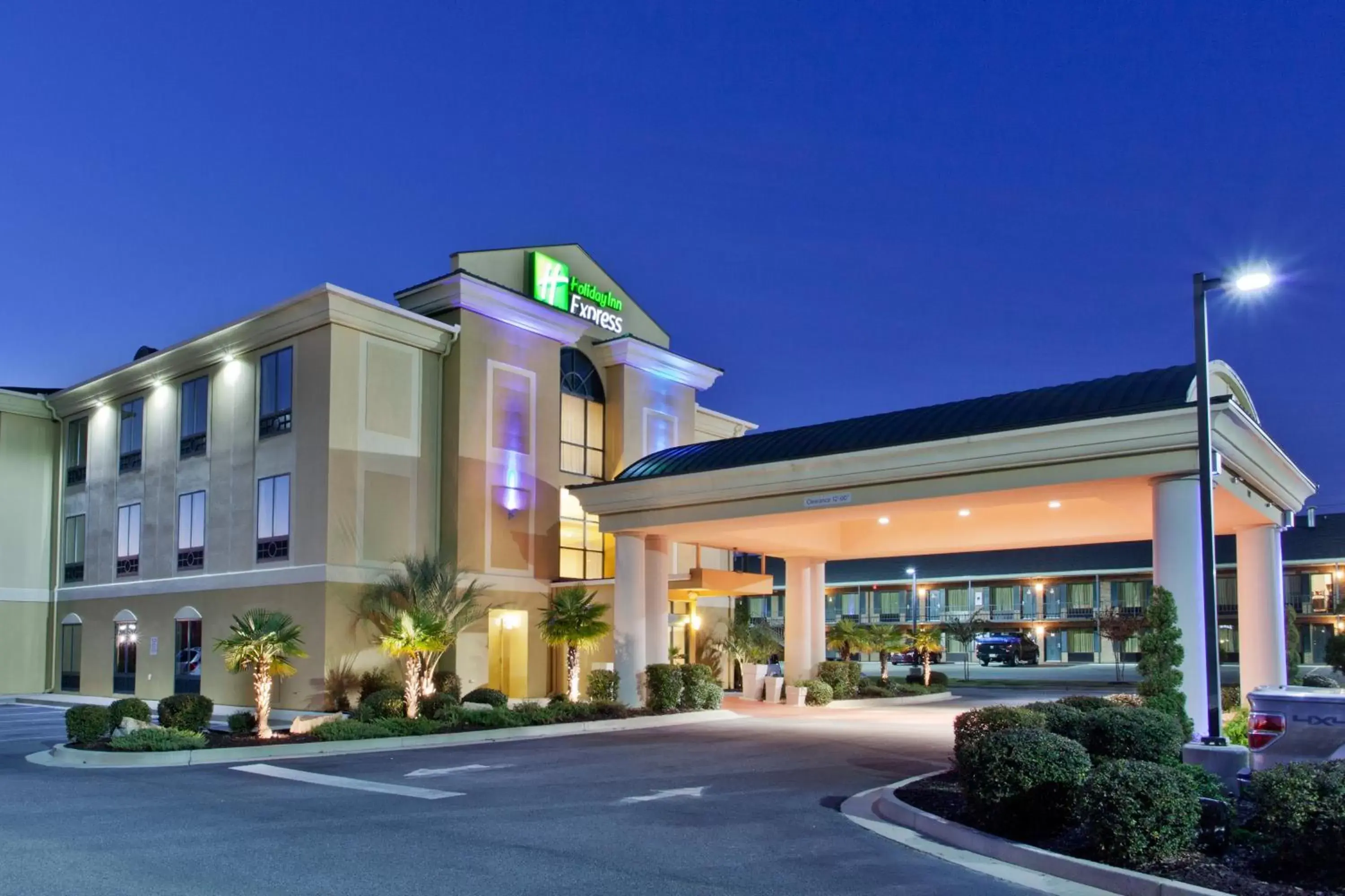 Property building in Holiday Inn Express Hotel & Suites Cordele North by IHG Property building in Holiday Inn Express Hotel & Suites Cordele North by IHG