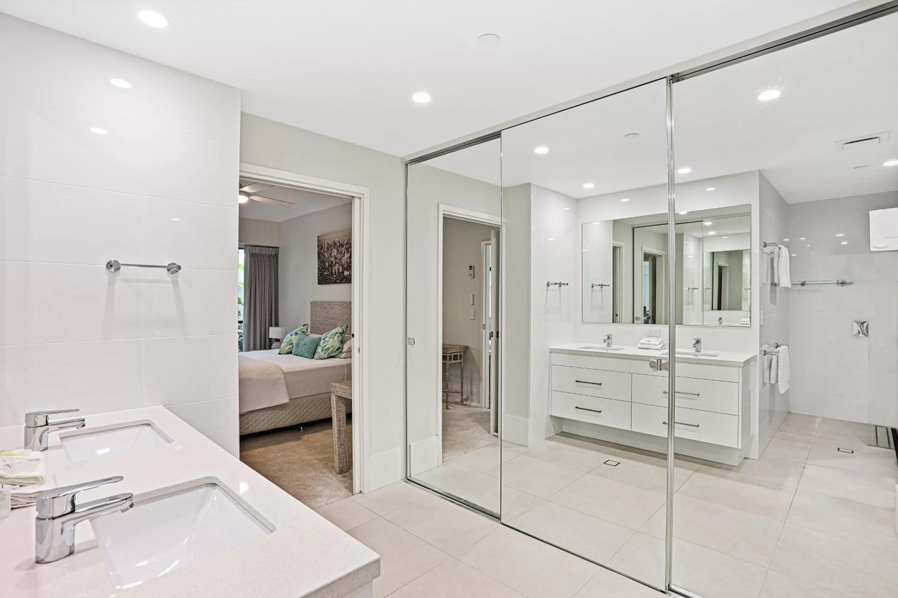 Bathroom in De Ville Apartments