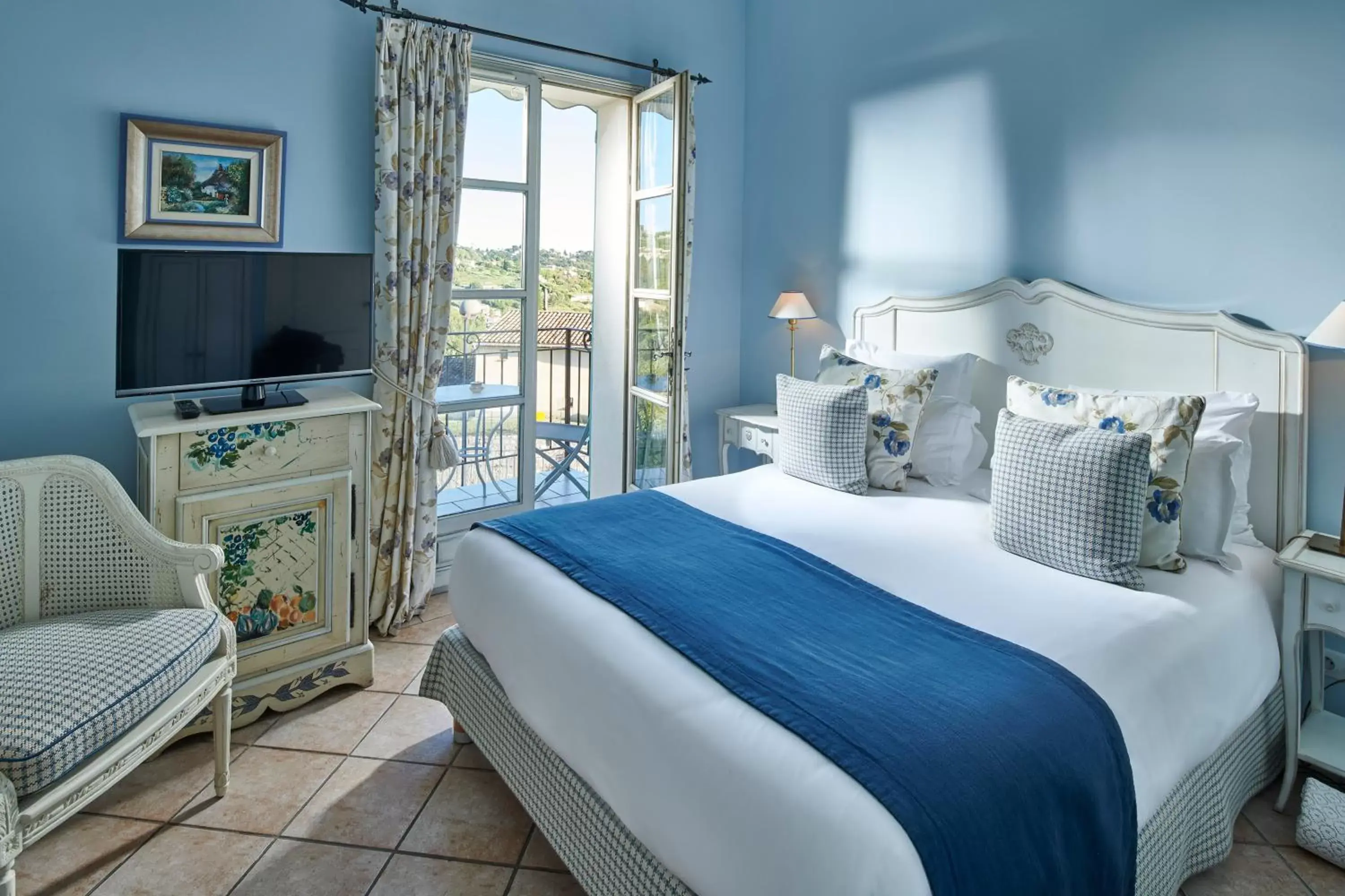 Bedroom in Hôtel La Grande Bastide