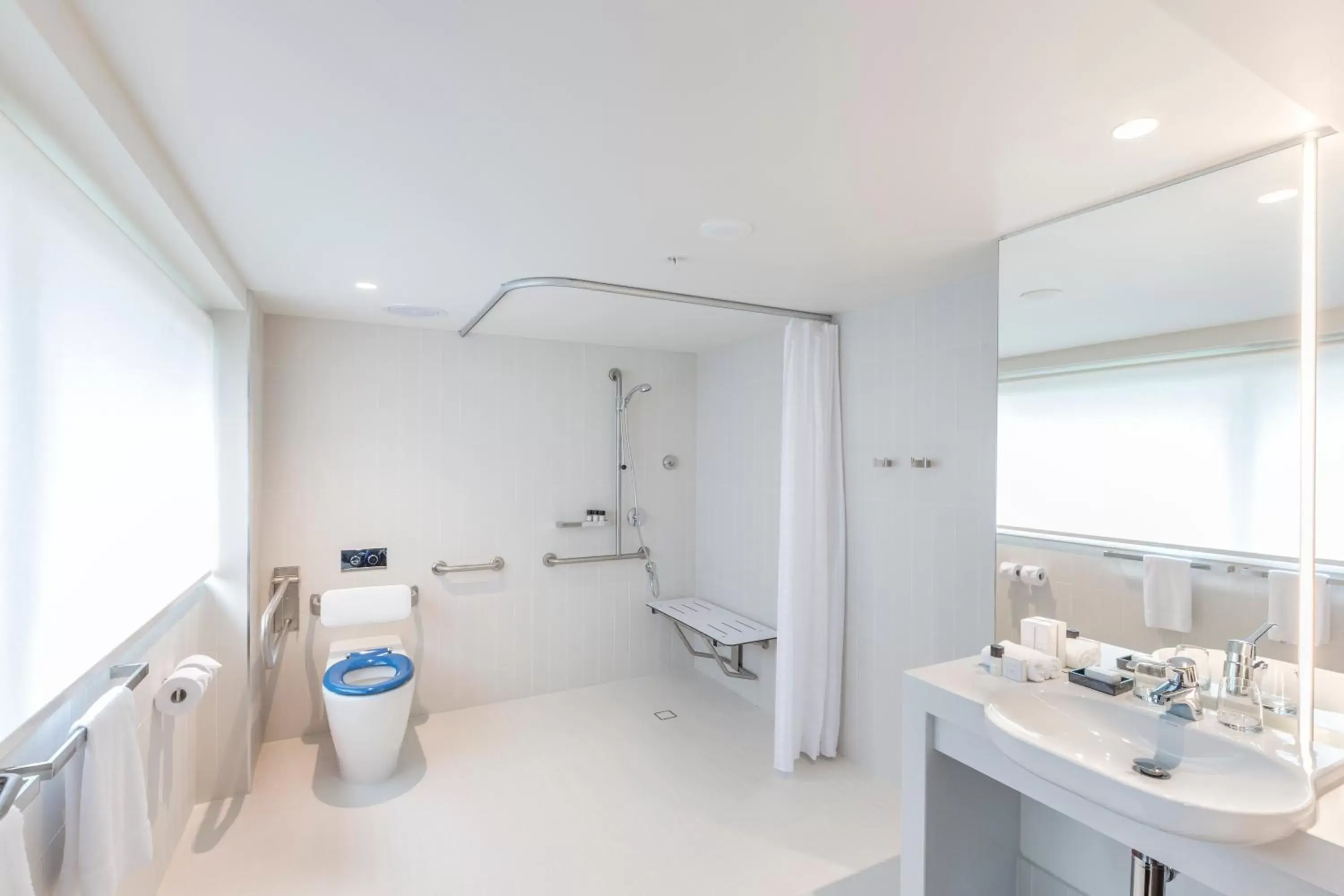 Bathroom in Hyatt Regency Brisbane