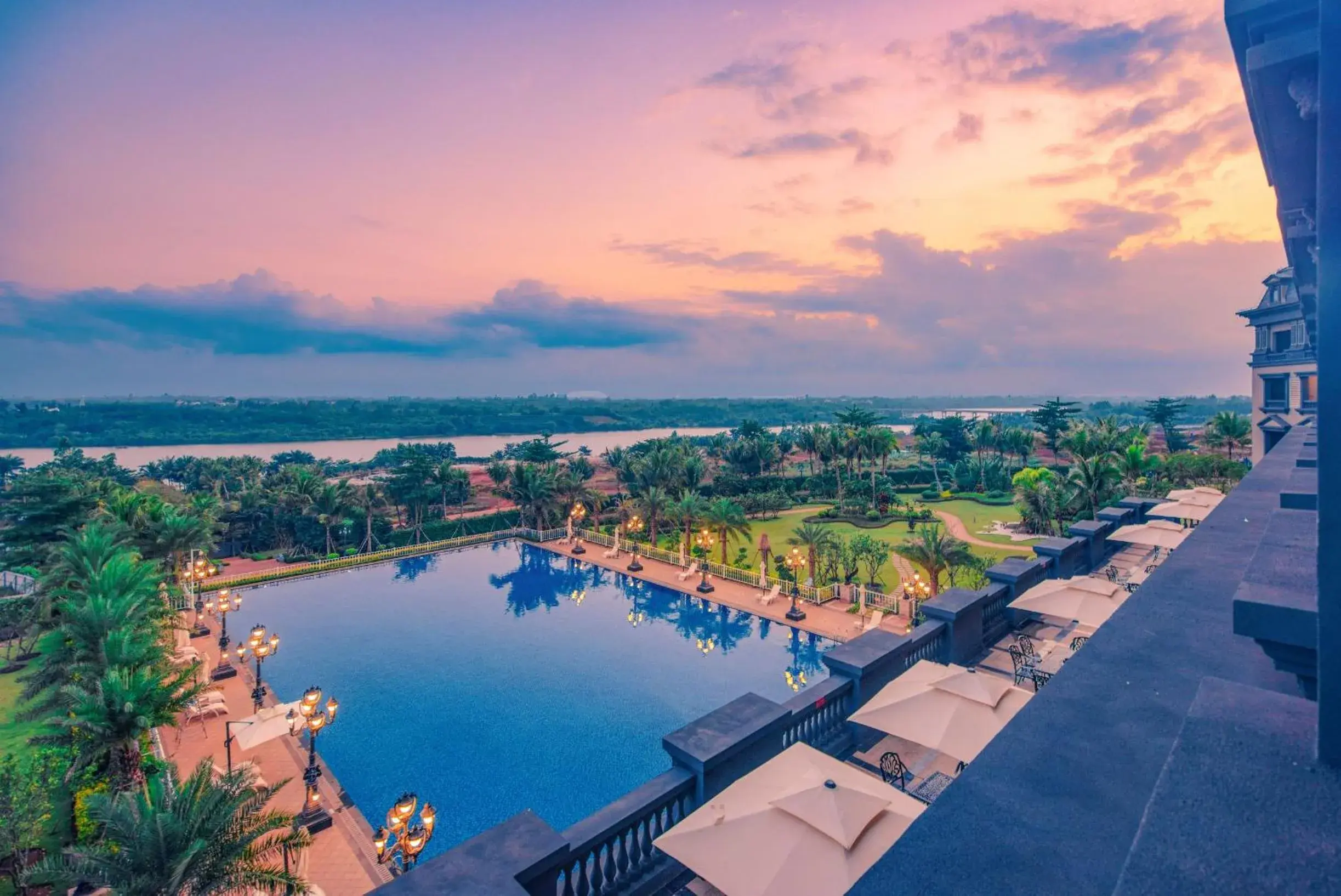 Swimming pool, Pool View in Wyndham Garden Haikou South