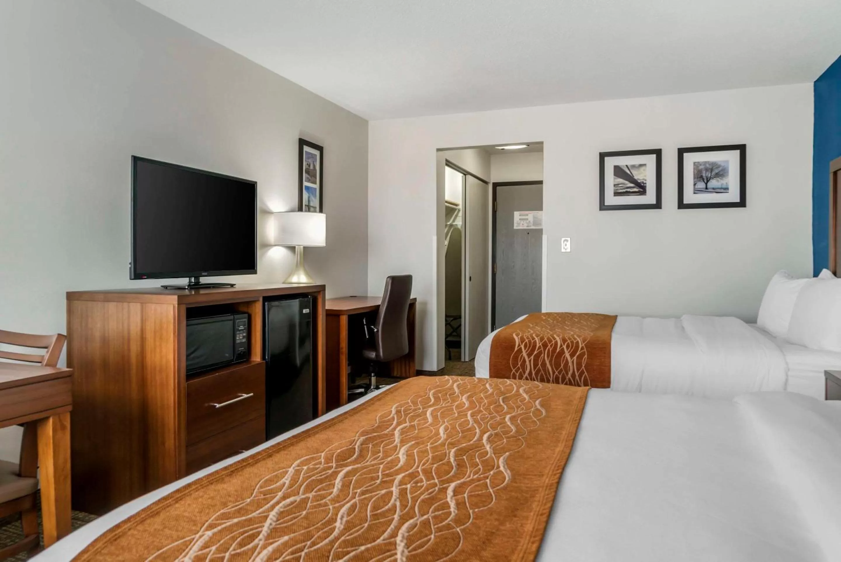 Bedroom, Bed in Comfort Inn East Oregon - Toledo