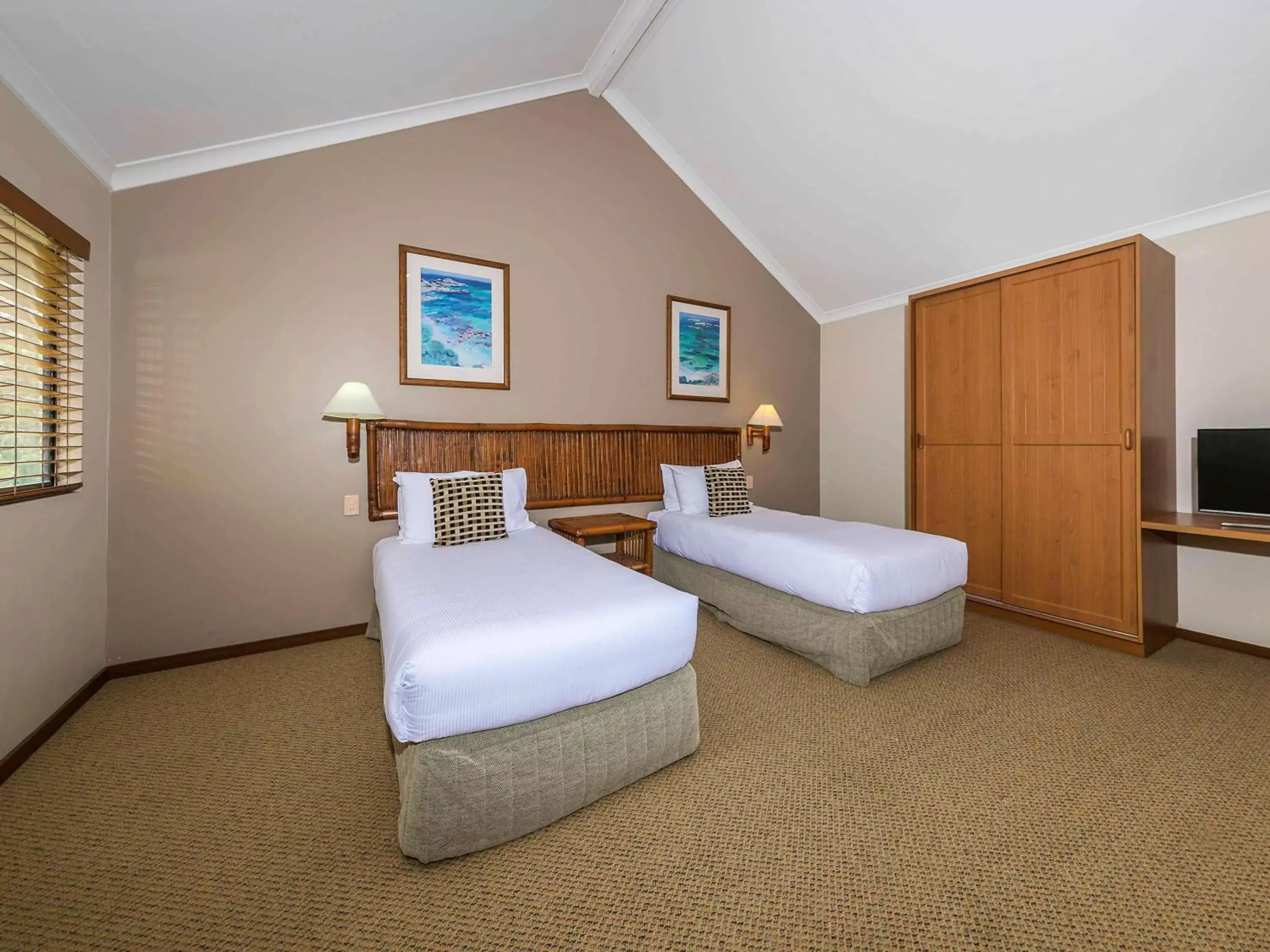 Photo of the whole room, Bed in The Sebel Busselton