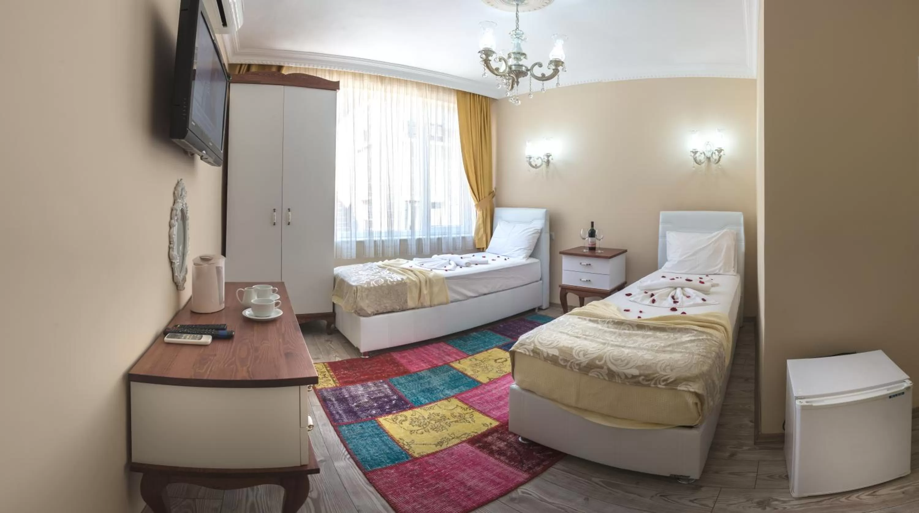Photo of the whole room, Bed in Ozmen Hotel Old Town Kaleiçi