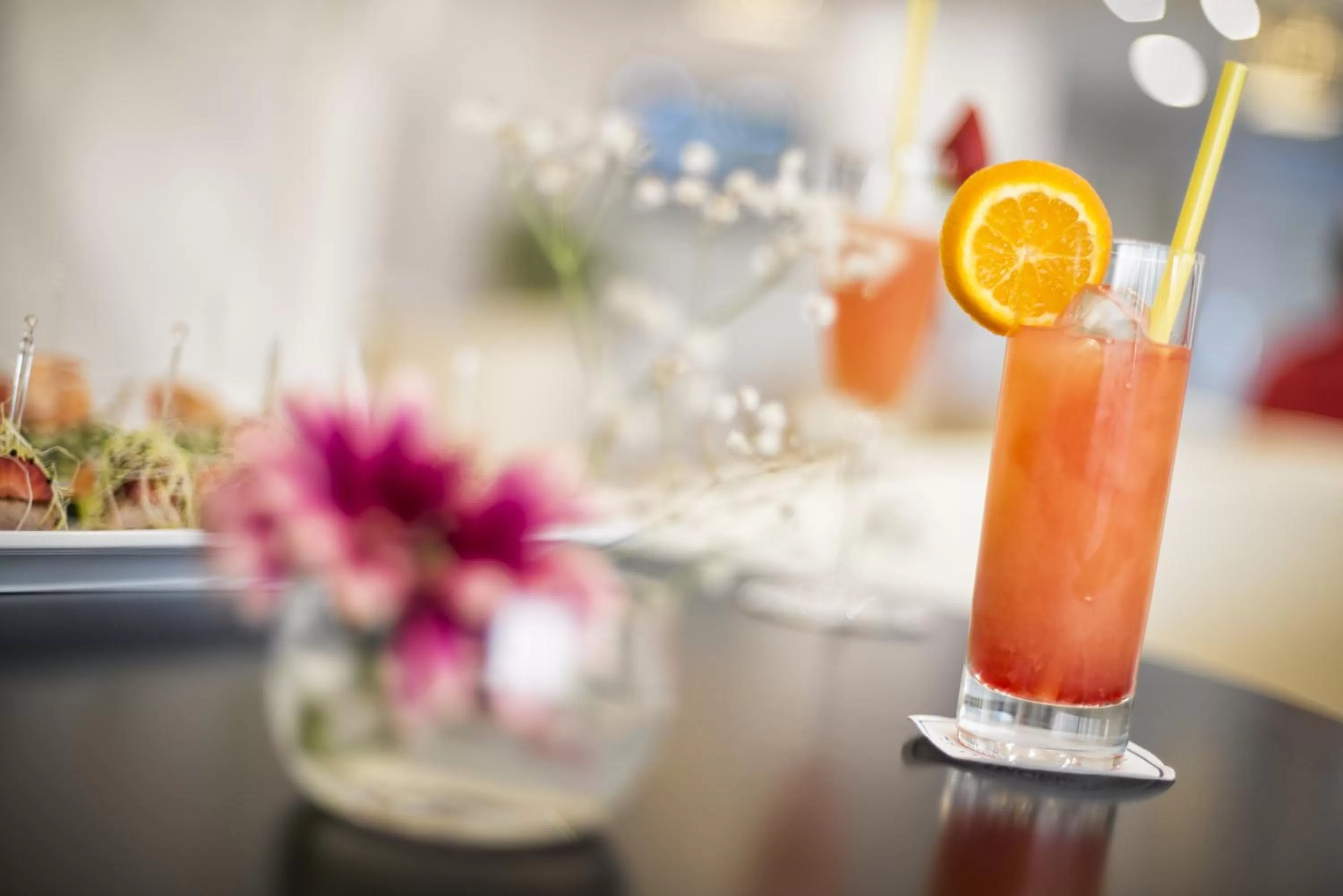 Lounge or bar in Simon Hotel