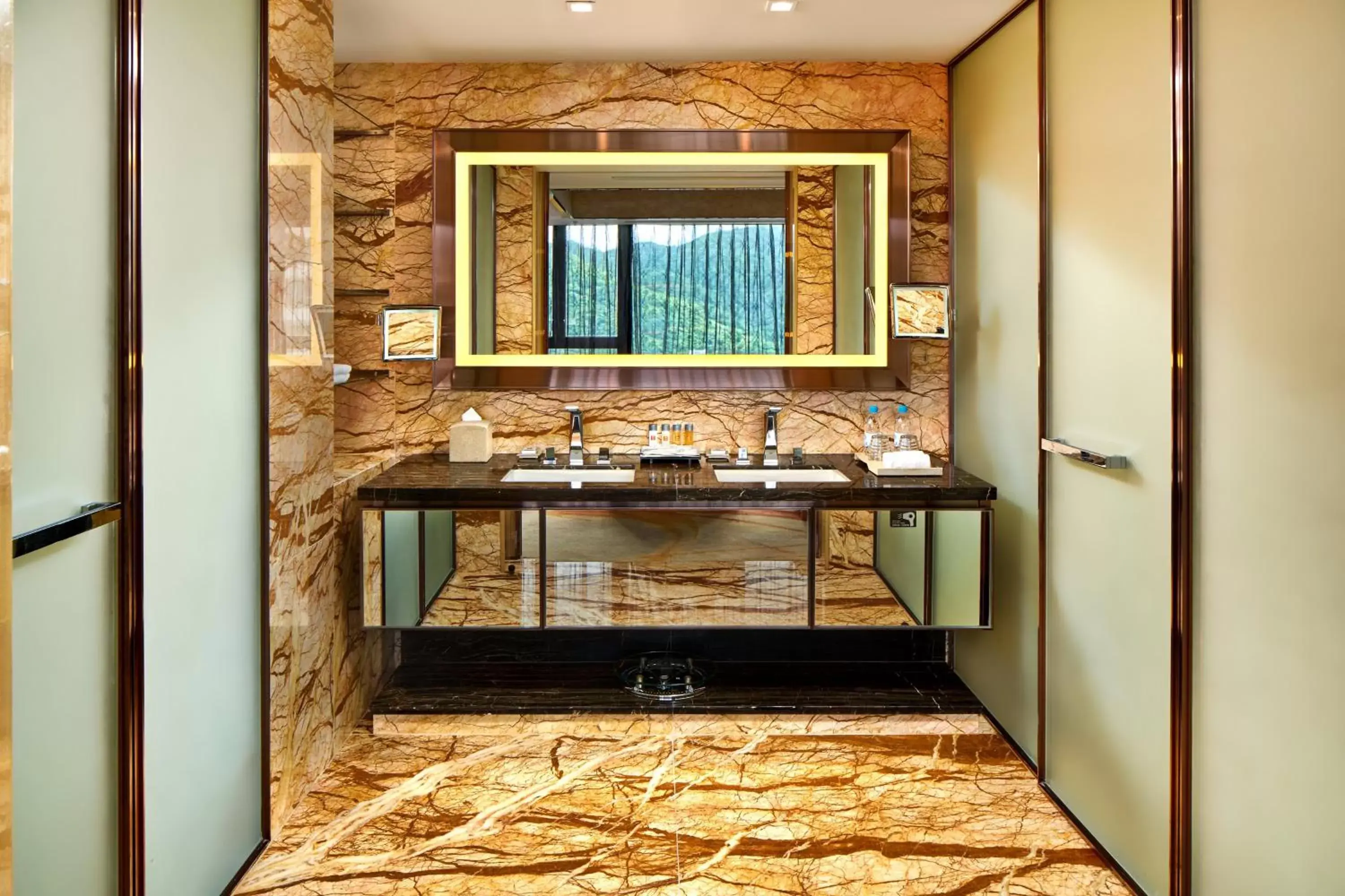 Bathroom in Crowne Plaza Hong Kong Kowloon East, an IHG Hotel