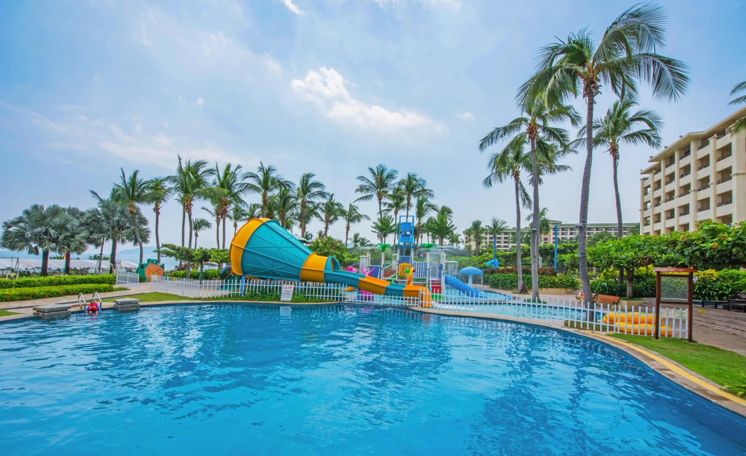 Aqua park in Horizon Resort & Spa Yalong Bay-Yalong Bay Central