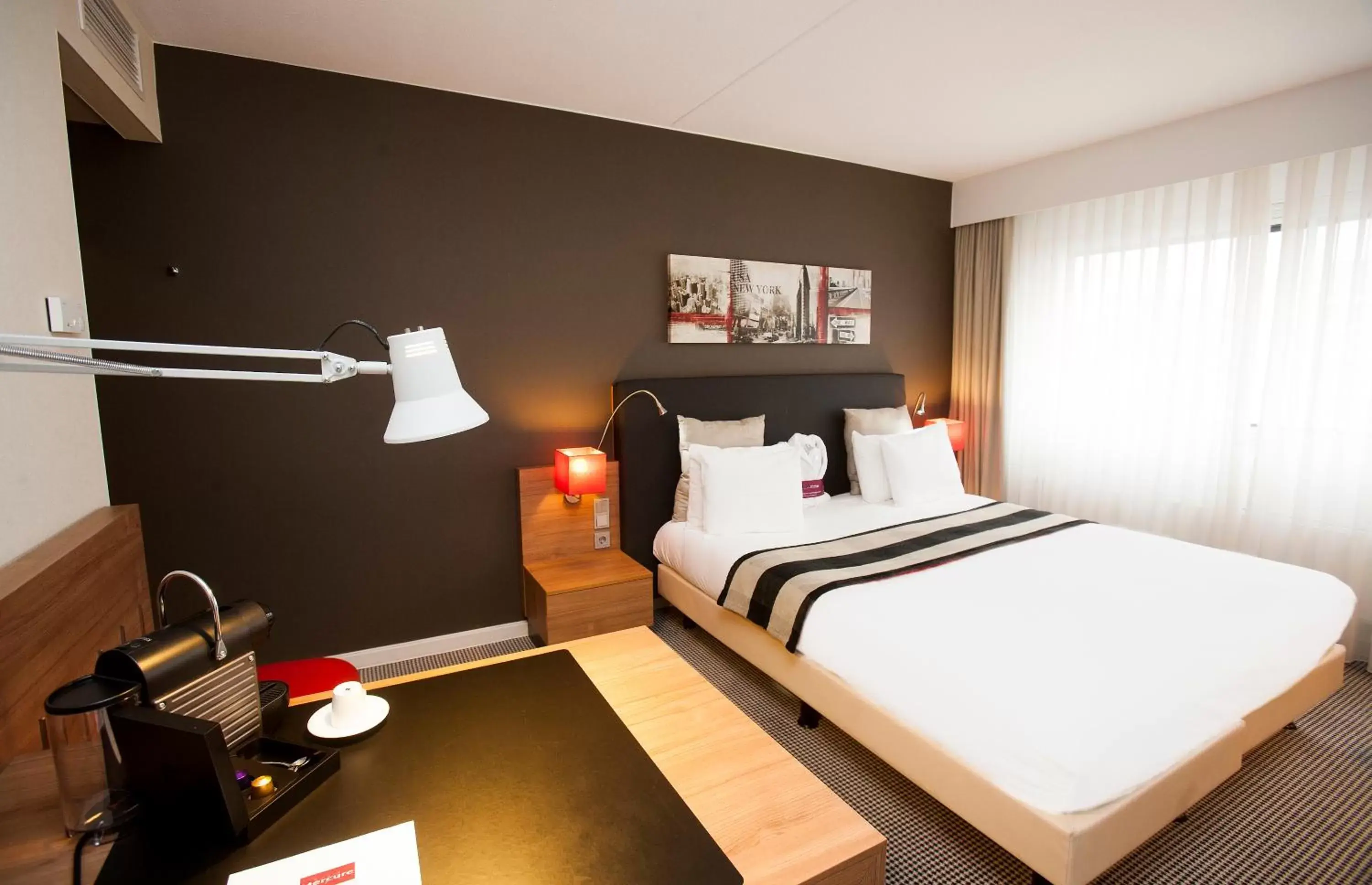 Photo of the whole room, Bed in Mercure Hotel Den Haag Central