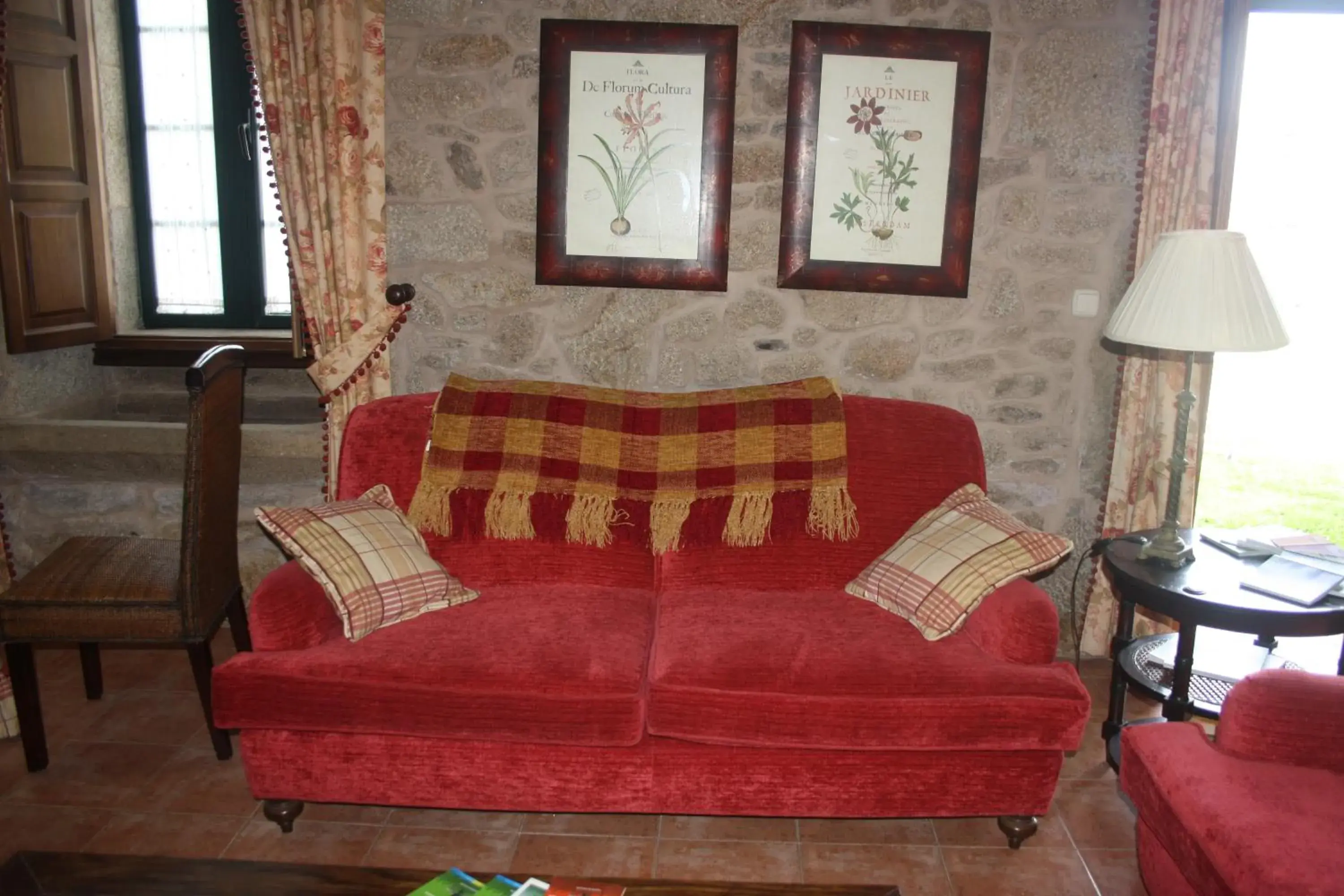 Communal lounge/ TV room, Seating Area in A Casa da Meixida