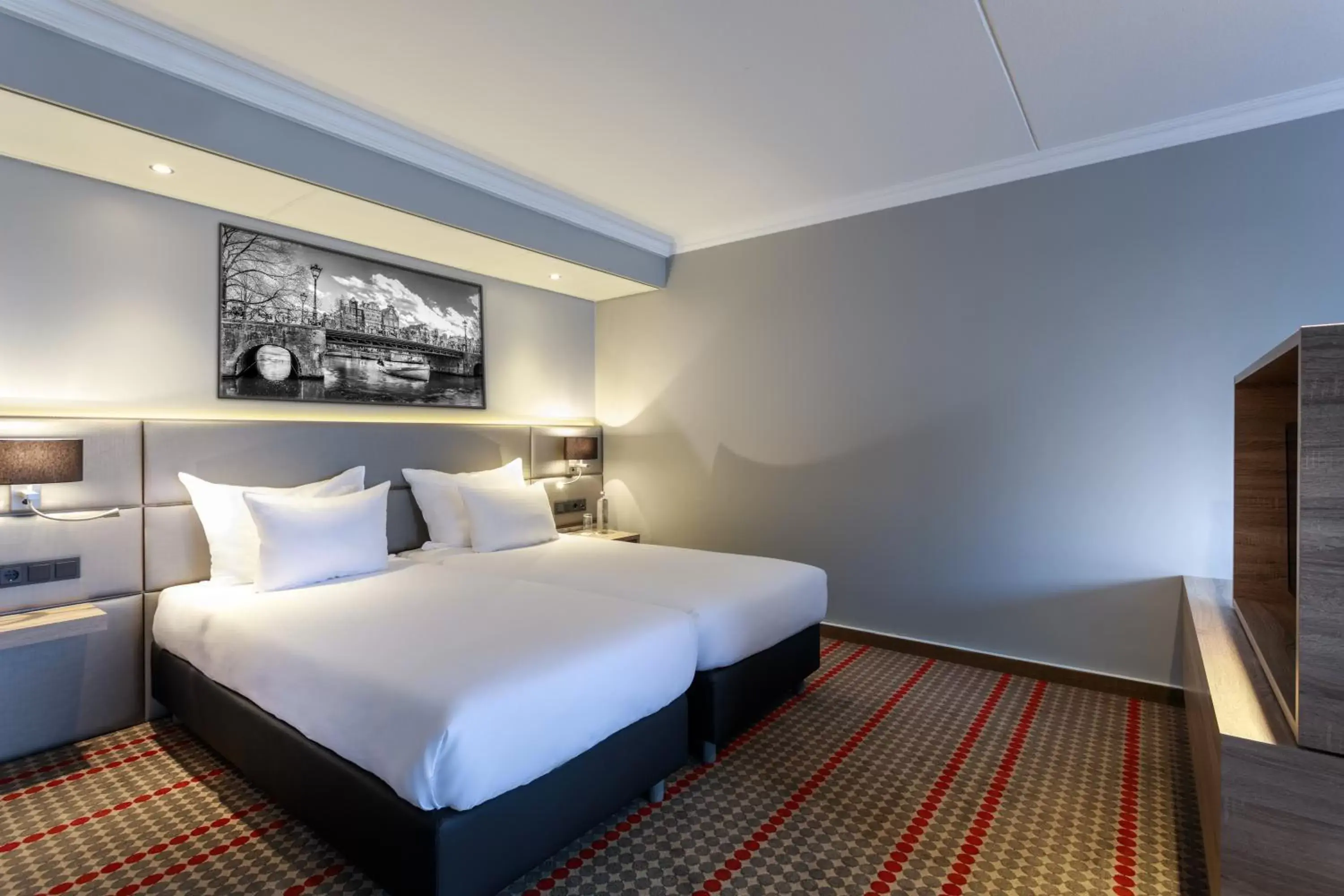 Bedroom, Bed in Ramada by Wyndham Amsterdam Airport Schiphol