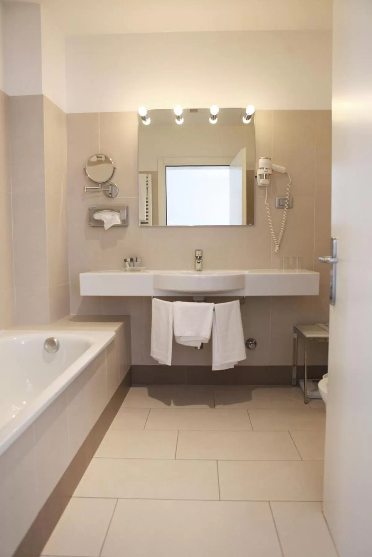 Bathroom in Albergo Accademia