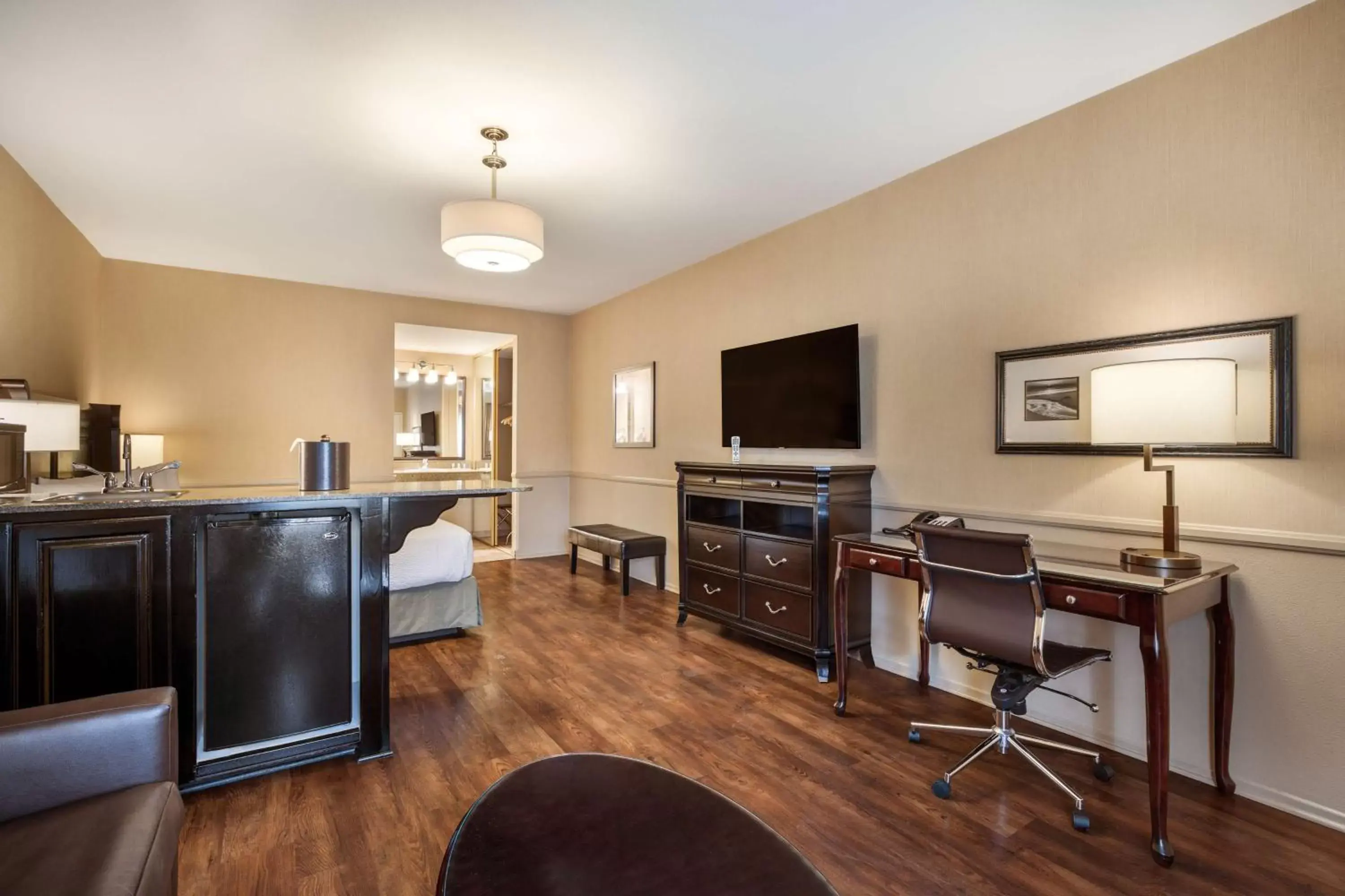 Bedroom, Seating Area in Best Western Corona Hotel & Suites