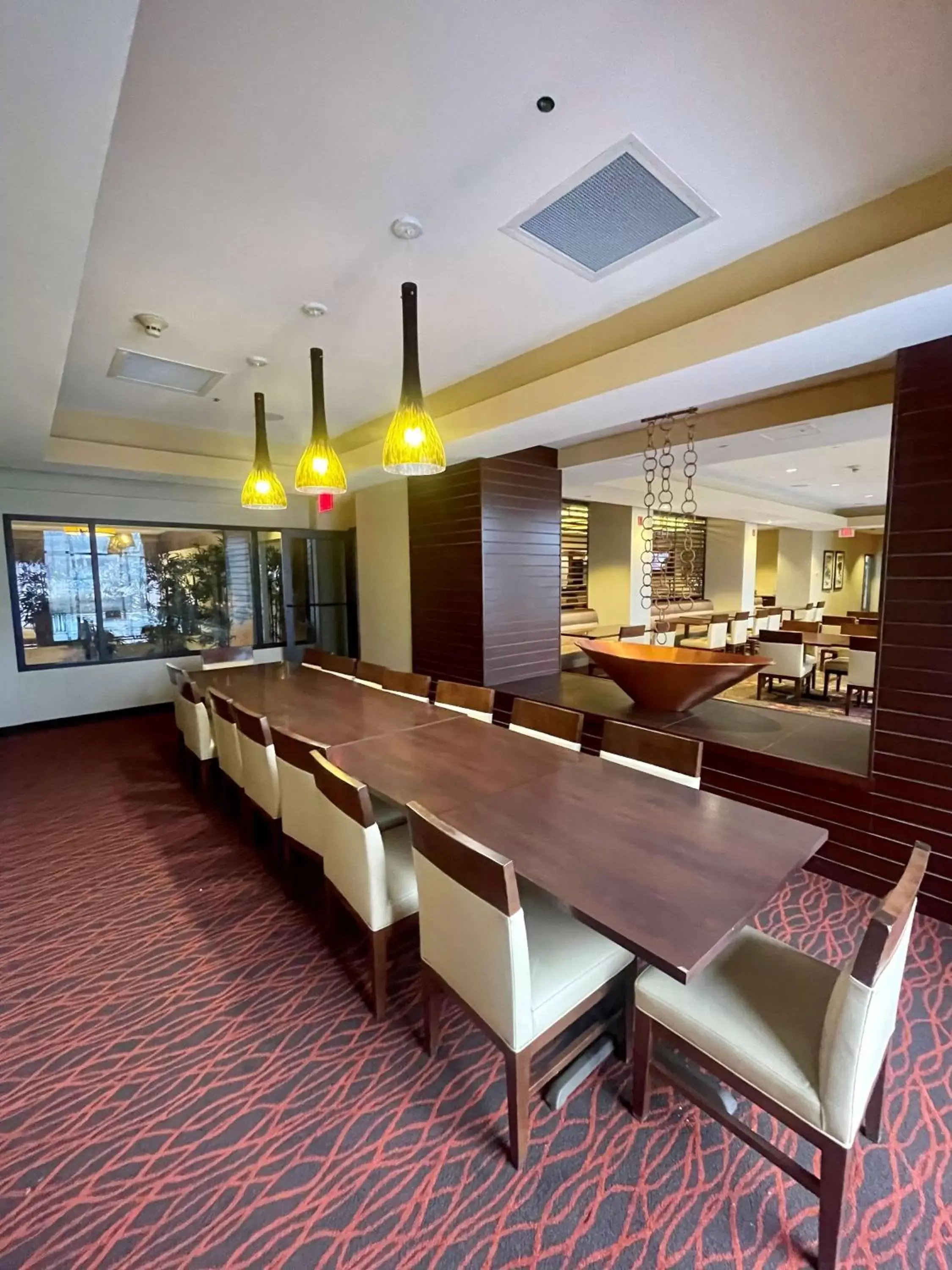 Restaurant/Places to Eat in Brandywine Plaza Hotel - SureStay Collection by Best Western