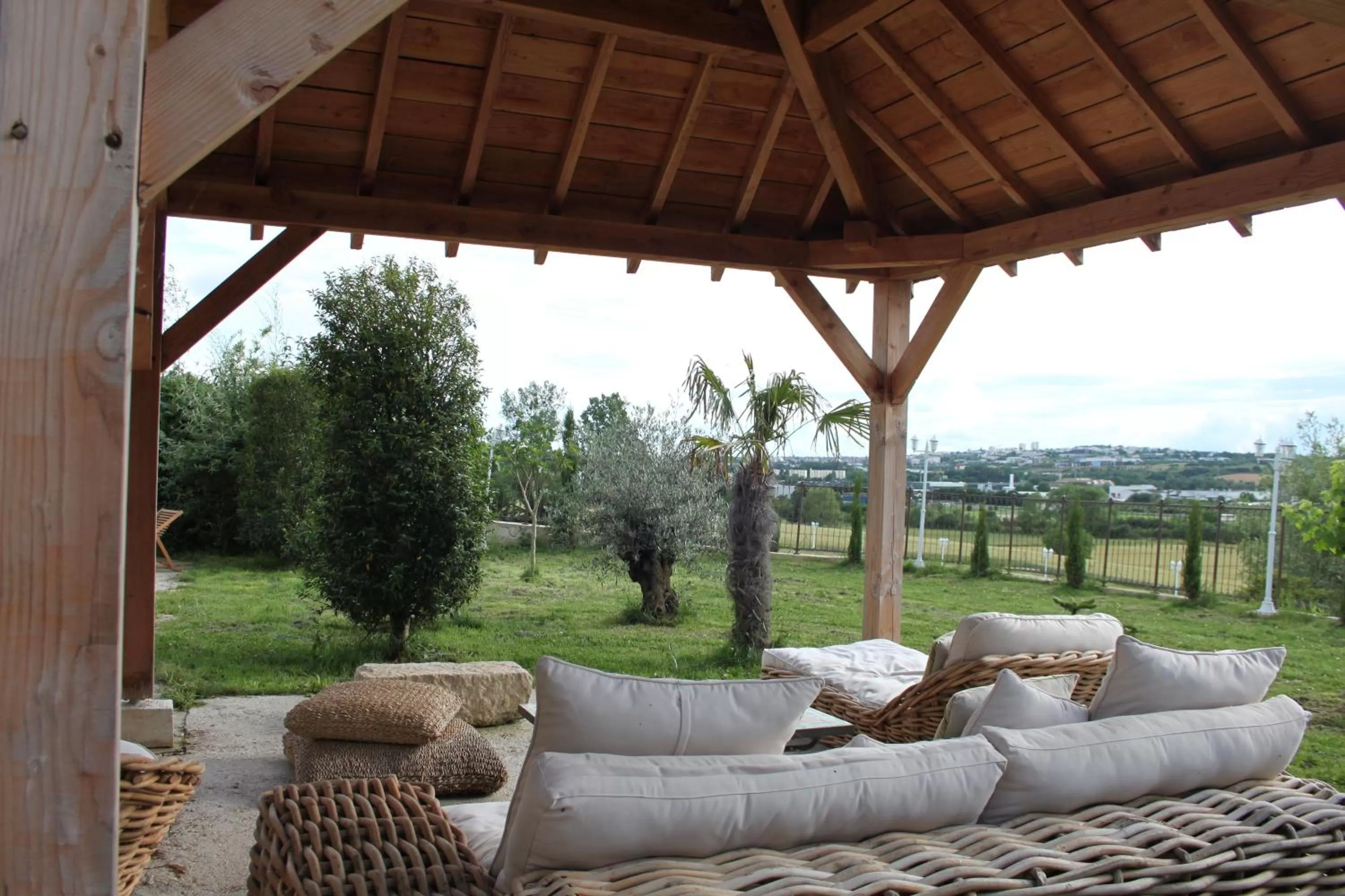 Patio in Appart'Hôtel Auxerre