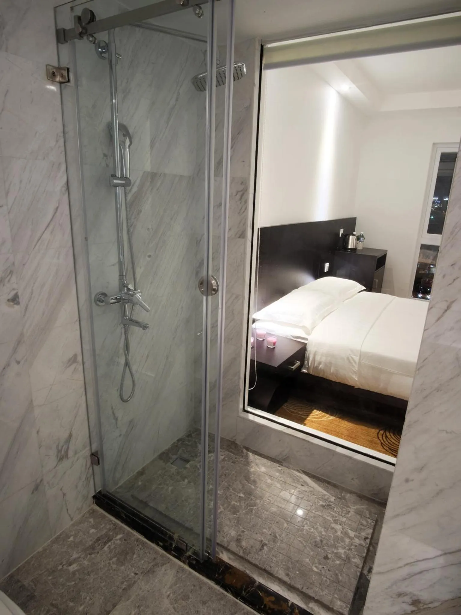 Bathroom, Bed in InnB Park Hotel
