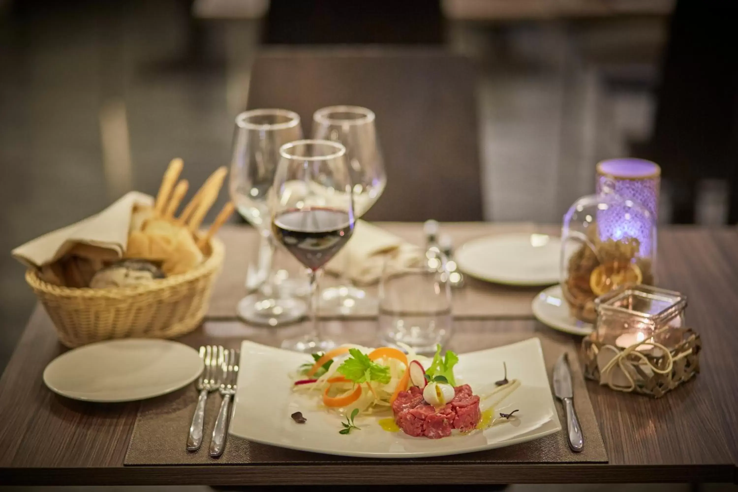 Lunch, Restaurant/Places to Eat in iH Hotels Milano Lorenteggio