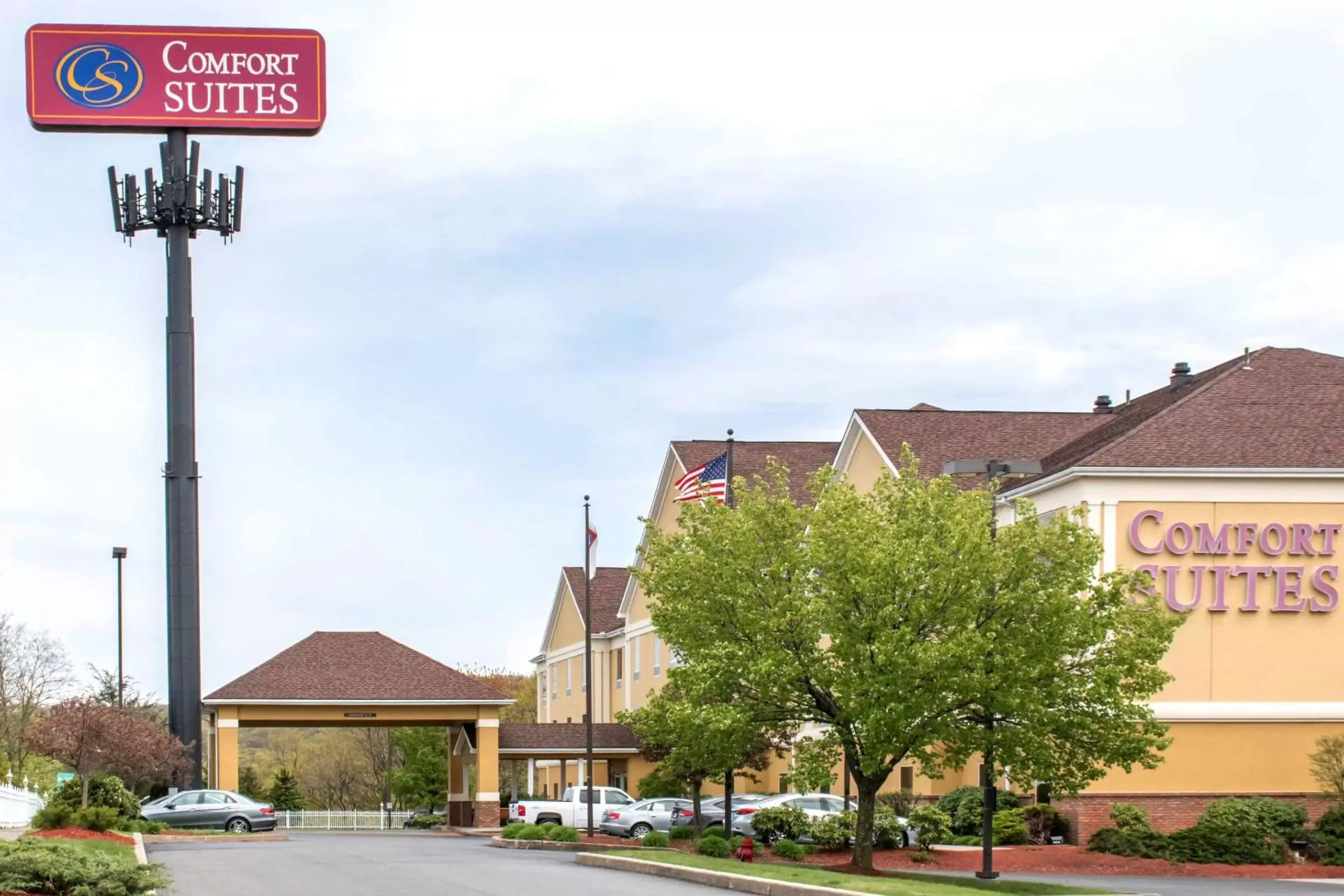 Property Building in Comfort Suites Scranton near Montage Mountain