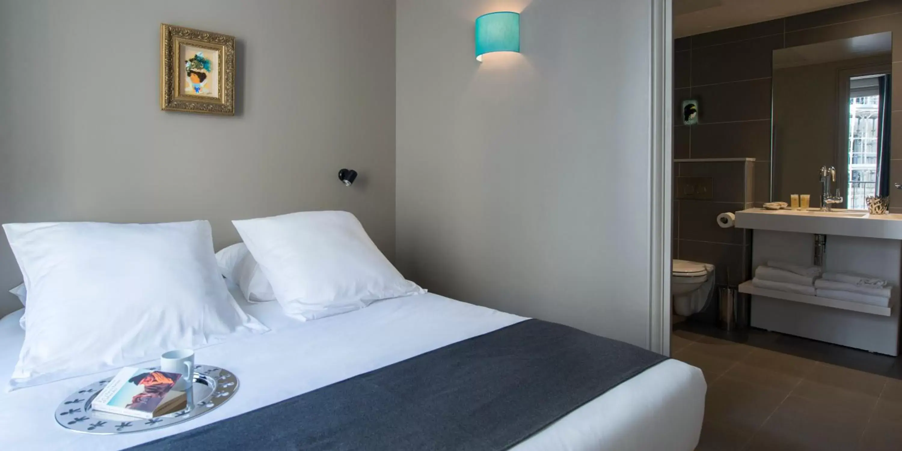 Bedroom, Bed in Suites & Hotel Helzear Champs-Elysees