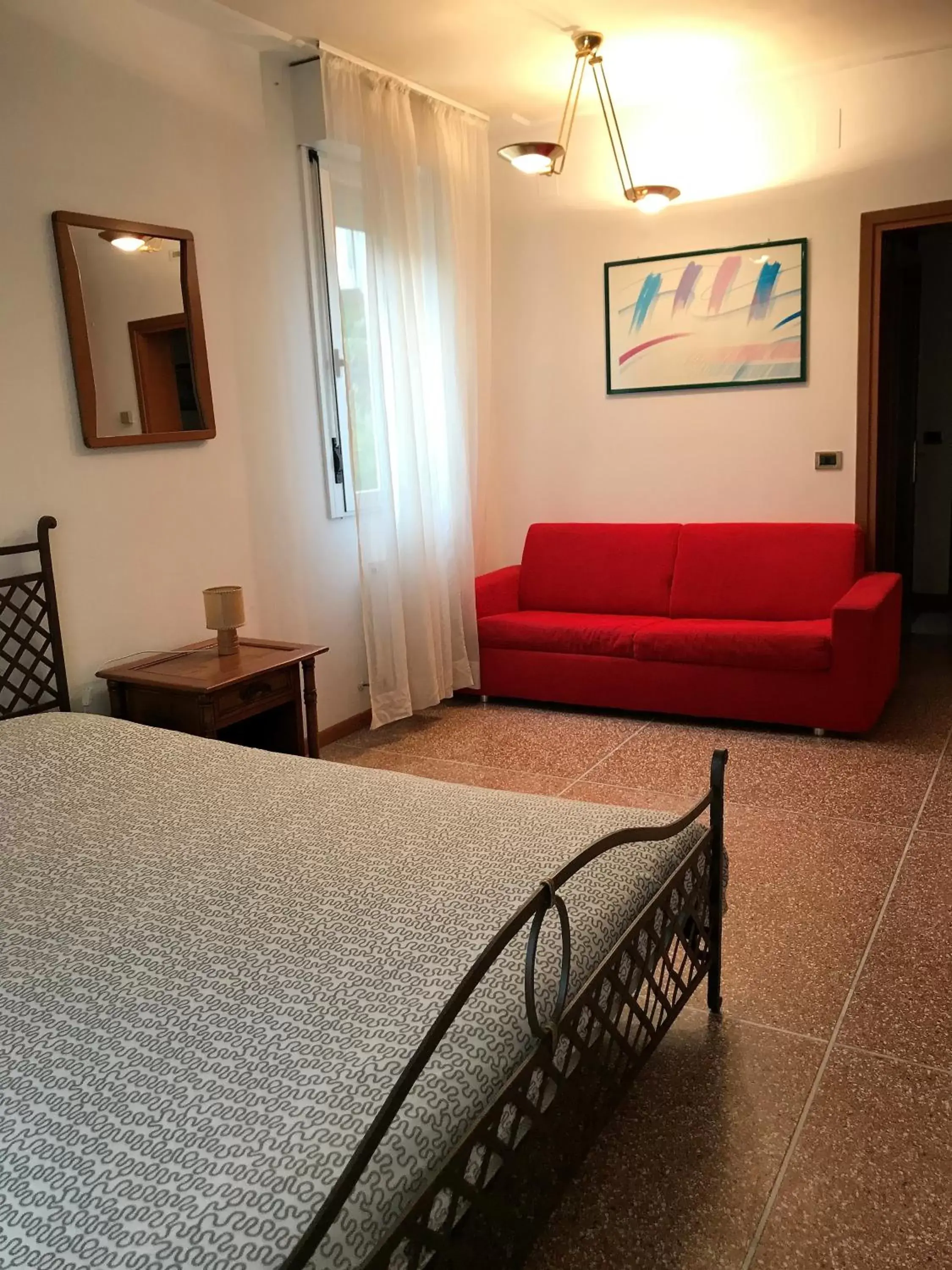 Photo of the whole room, Bed in Pensione Imperia