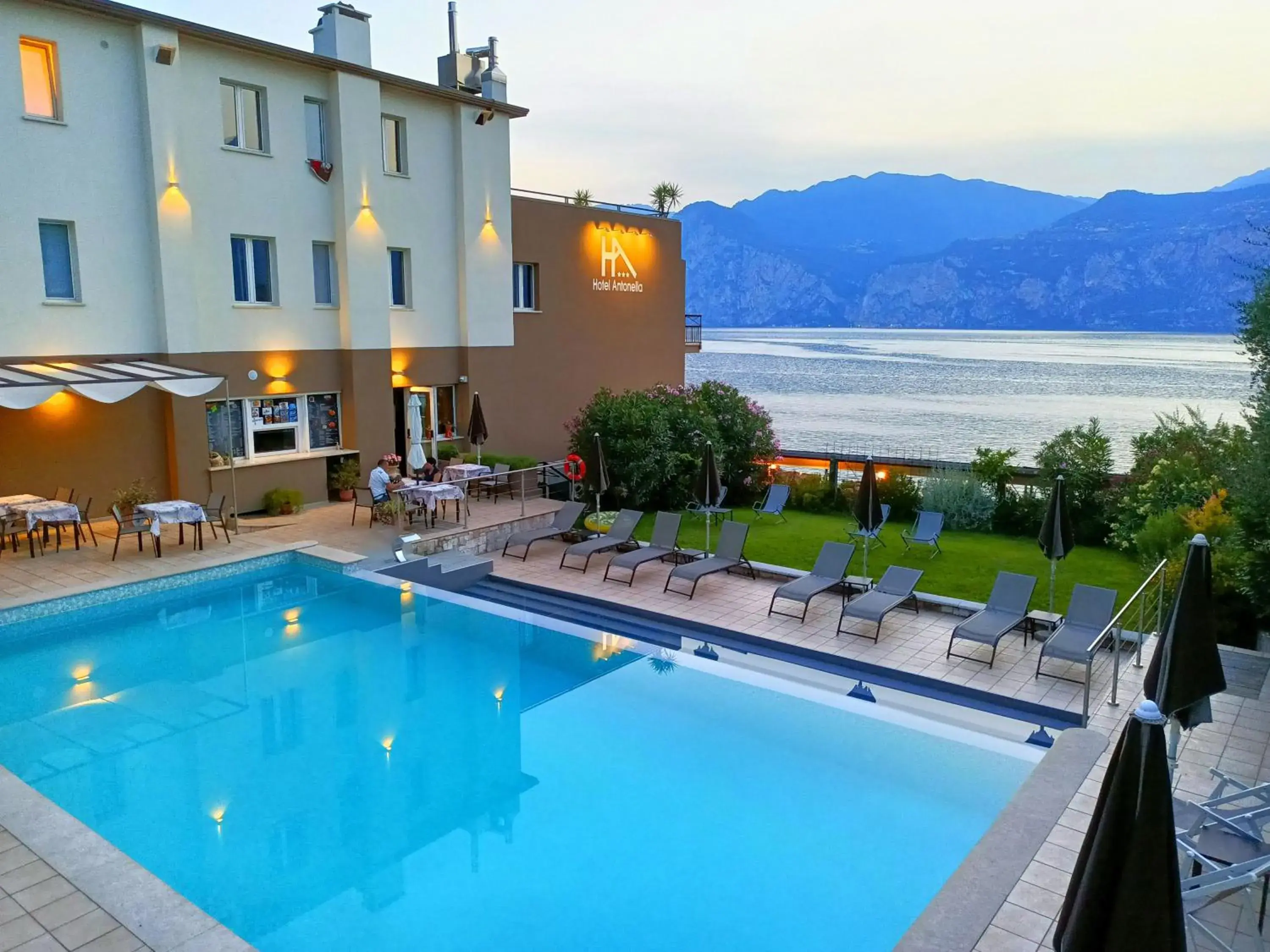 Swimming Pool in Hotel Antonella