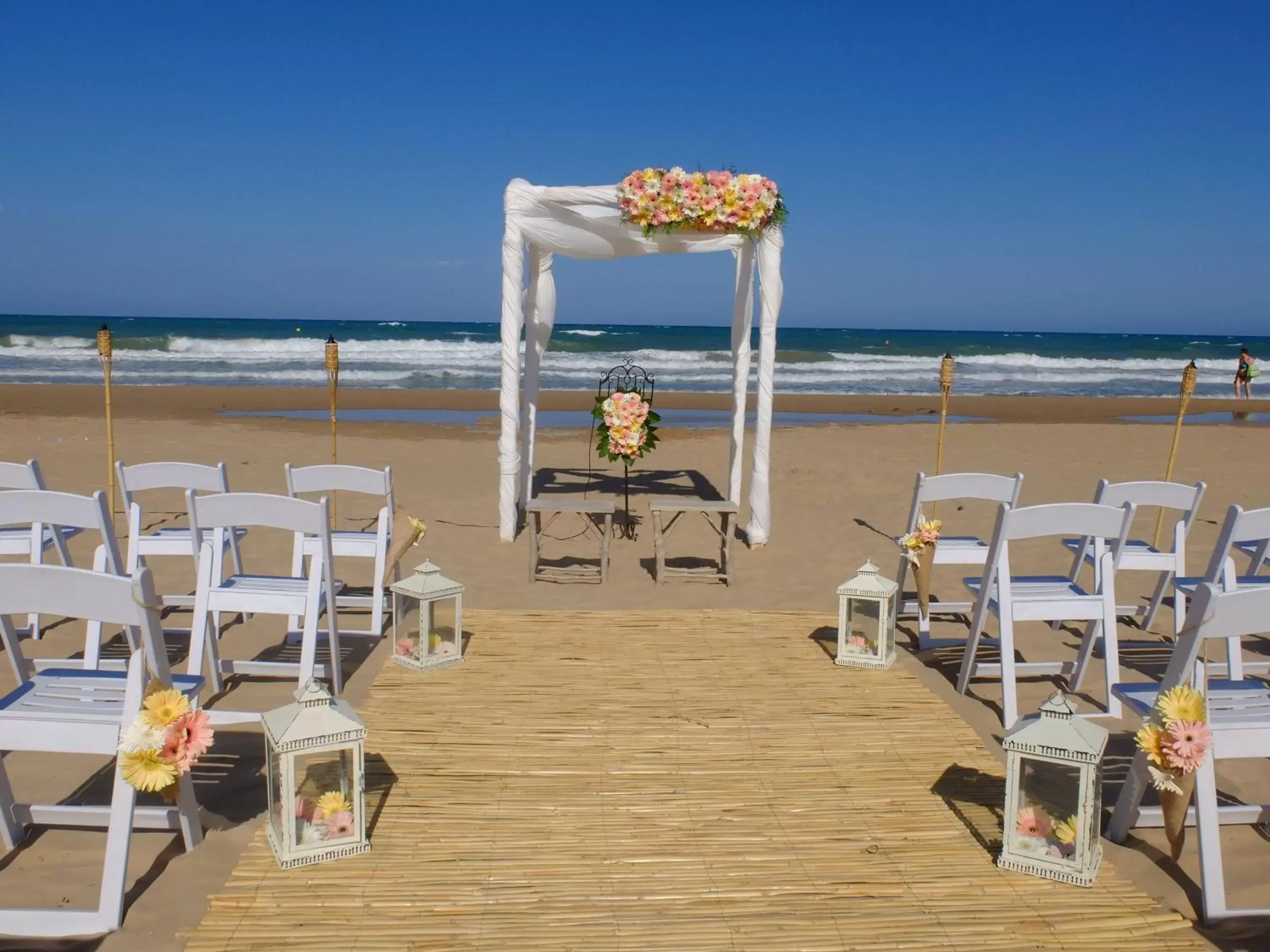 Banquet/Function facilities, Beach in Hotel Meridional