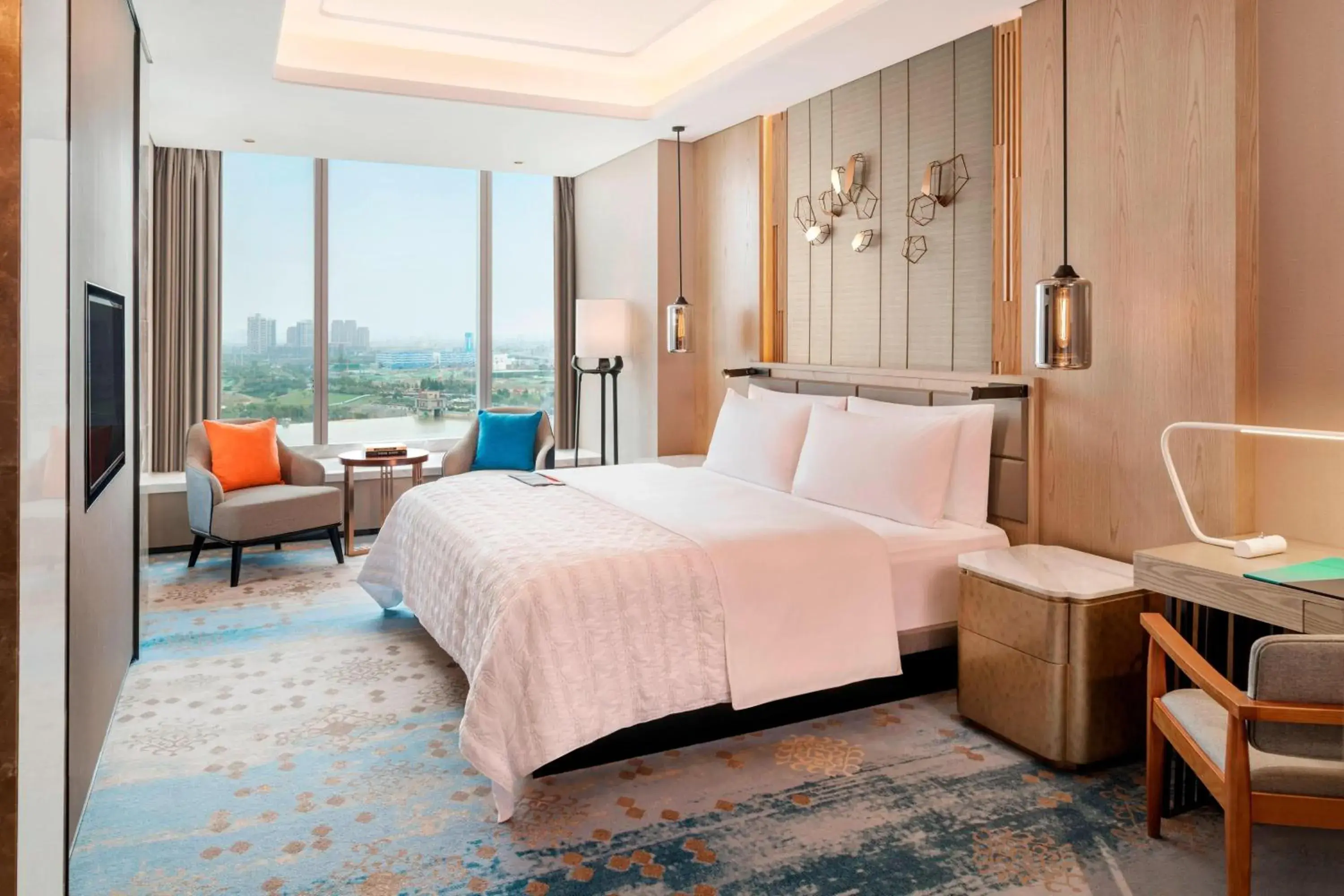 Classic King Room with River View in Le Meridien Xi'an Chanba Classic King Room with River View in Le Meridien Xi'an Chanba