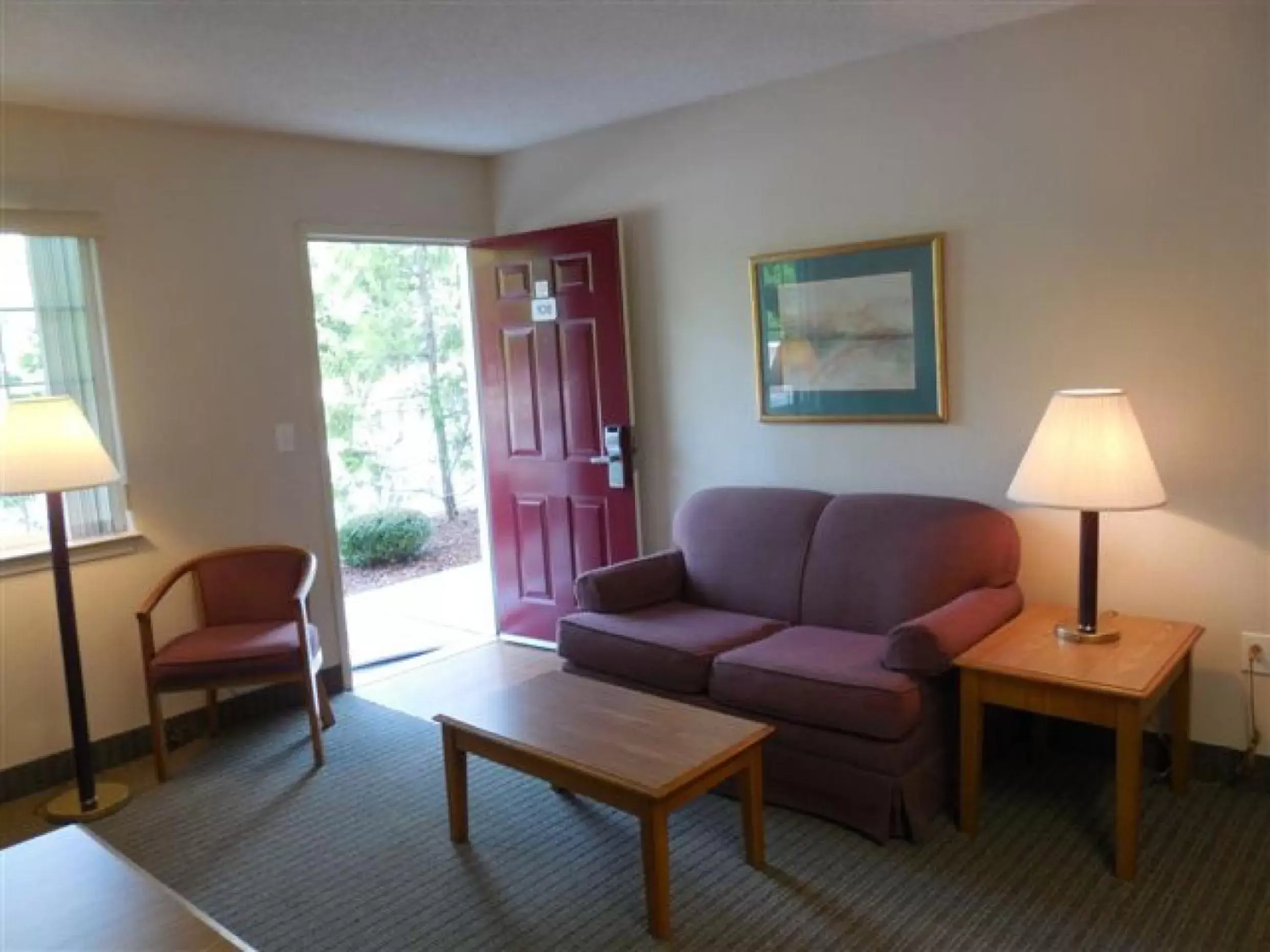 Living room, Seating Area in Affordable Suites Rocky Mount