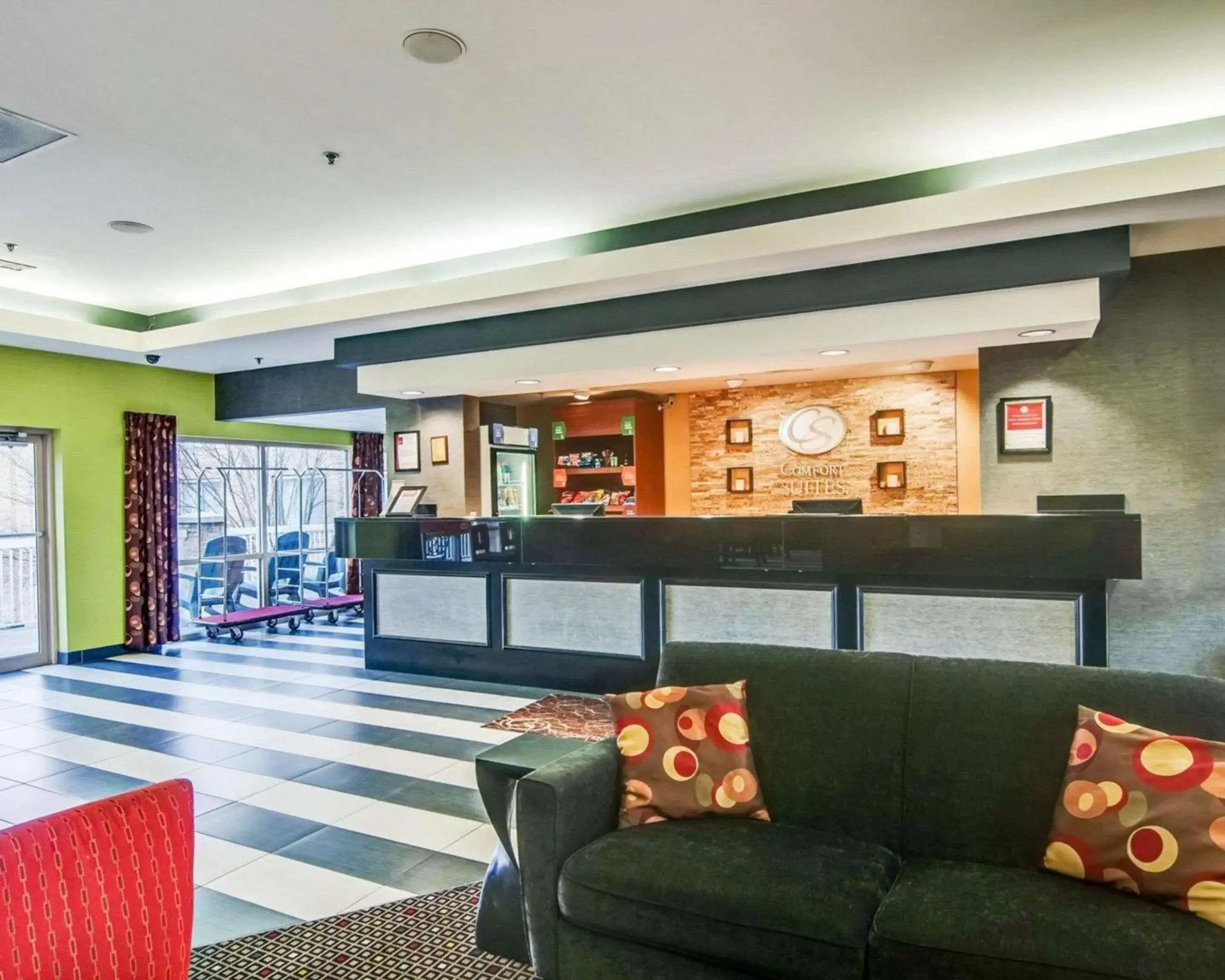 Lobby or reception, Lobby/Reception in Comfort Suites Inn at Ridgewood Farm