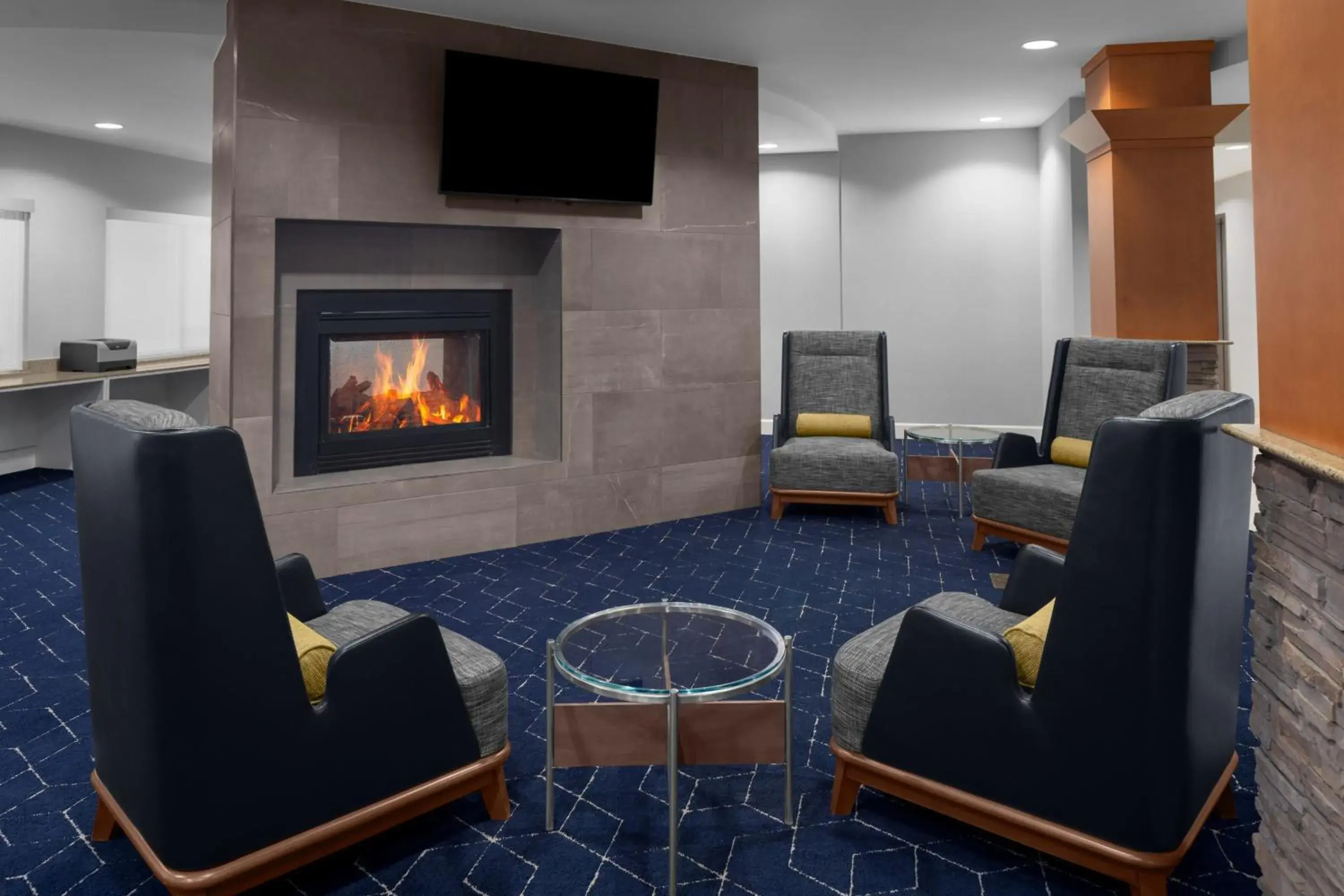 Lobby or reception, Lounge/Bar in Courtyard by Marriott Phoenix West/Avondale