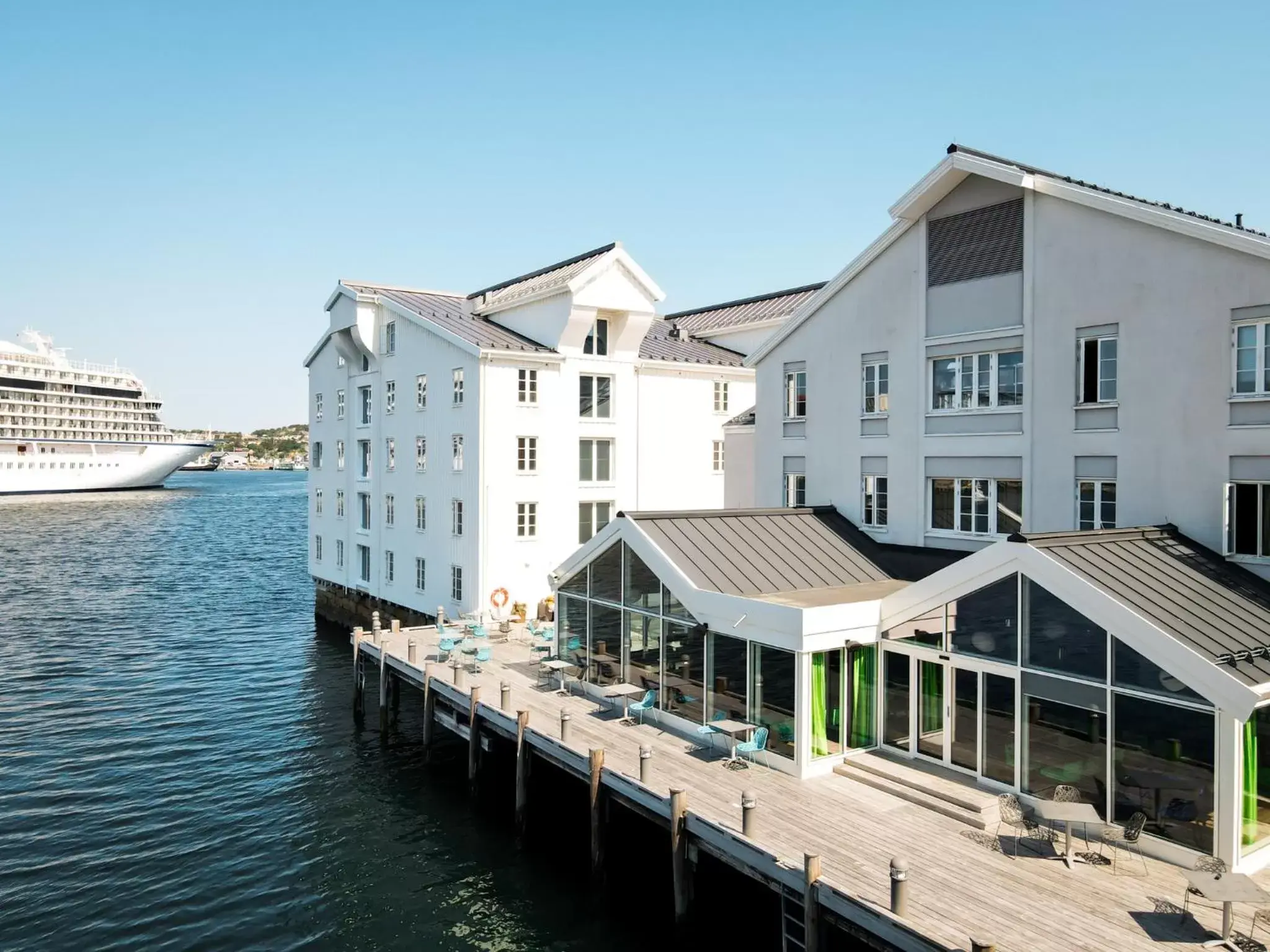 Facade/entrance in Thon Hotel Kristiansund