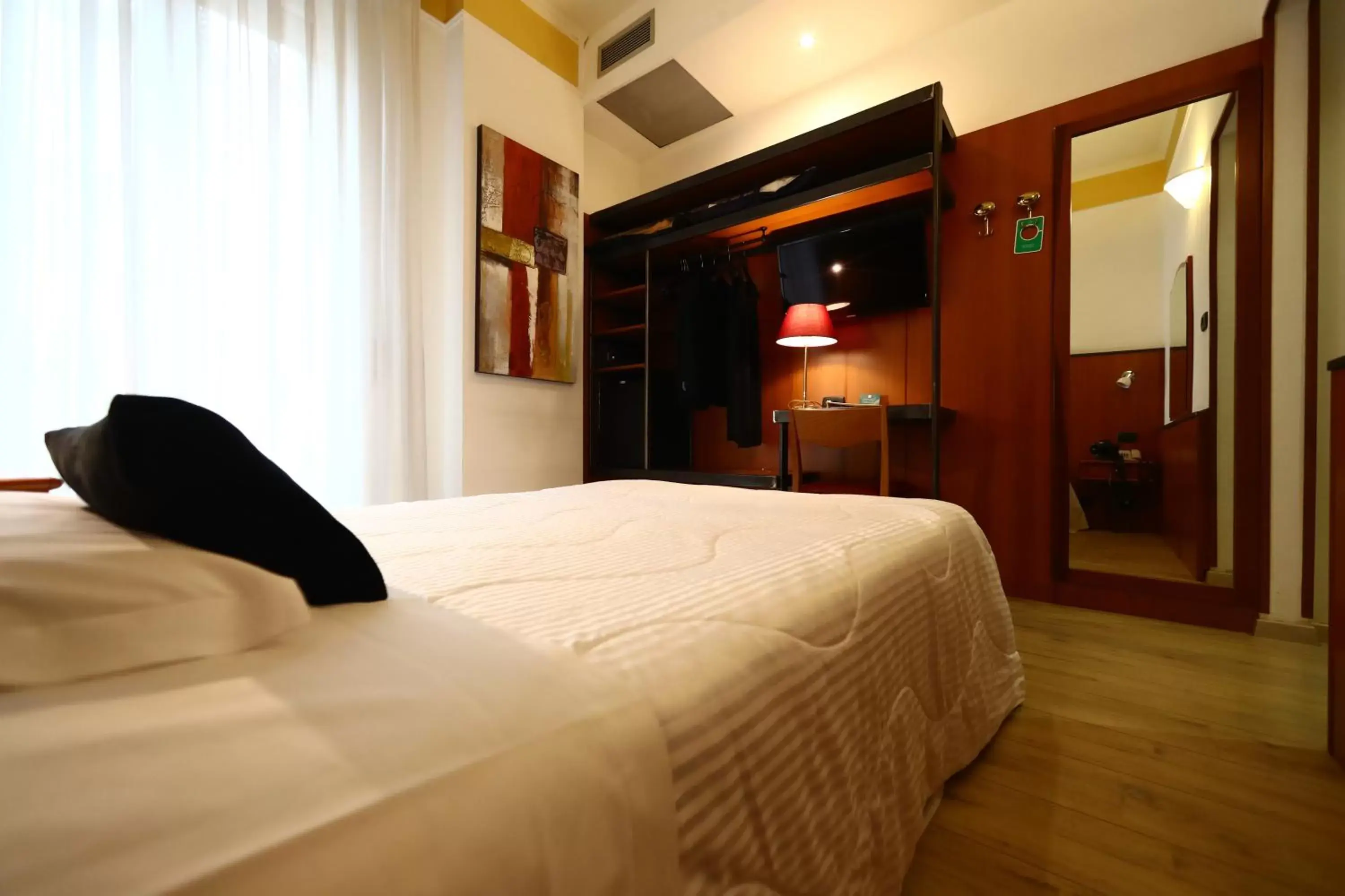 Bedroom, Bed in Hotel Italia