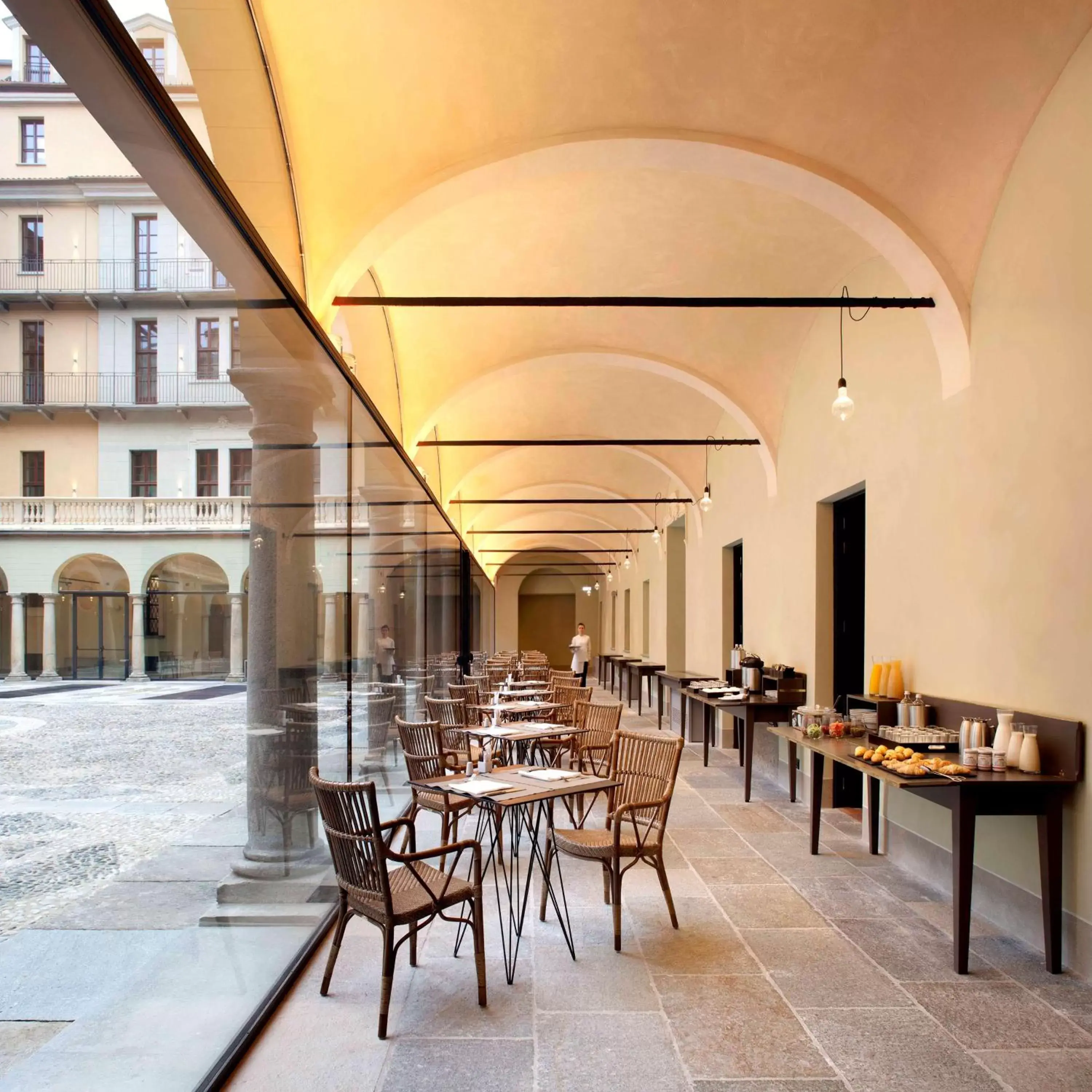 Restaurant/Places to Eat in NH Collection Torino Piazza Carlina