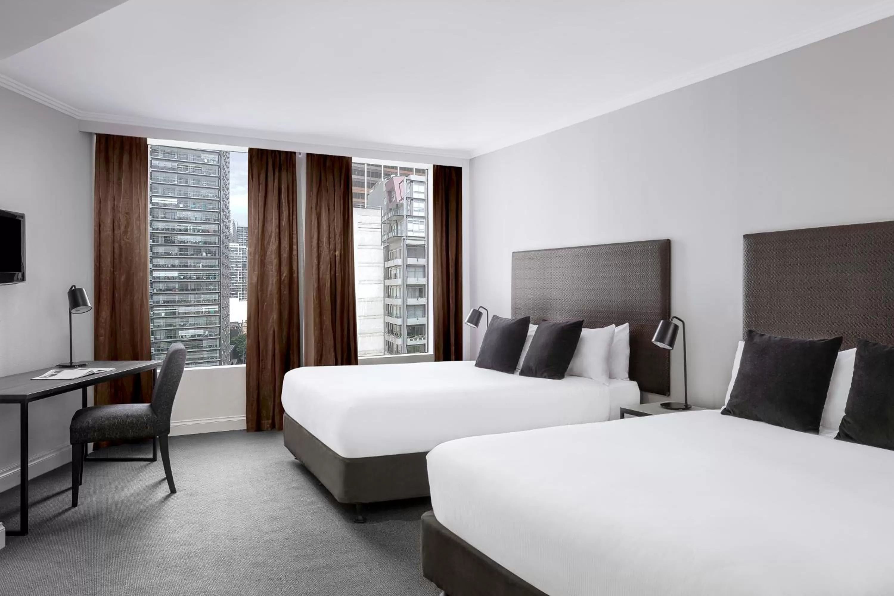 Bedroom, Bed in Mantra on Little Bourke Melbourne