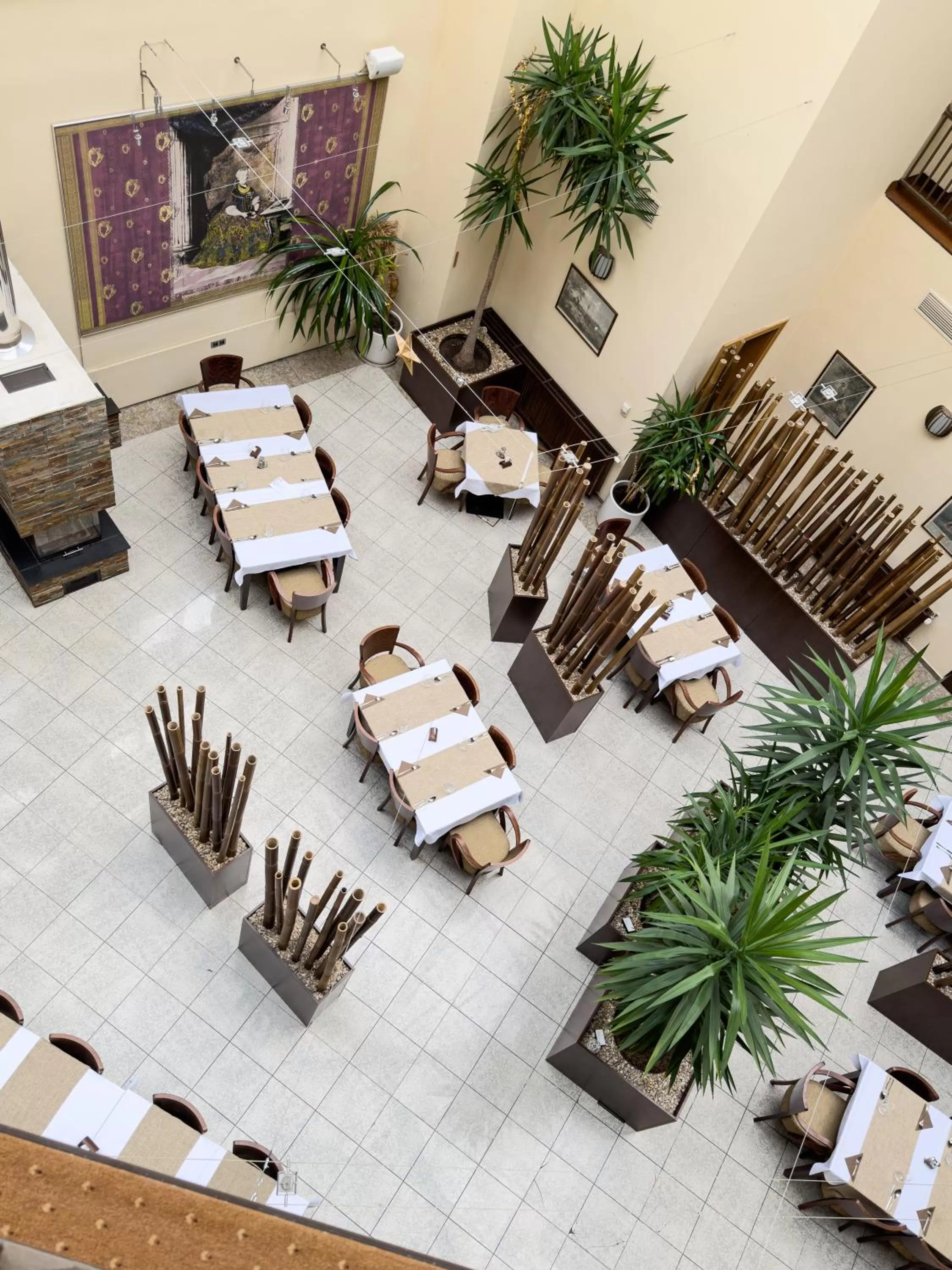 Restaurant/places to eat in Hotel Theresia