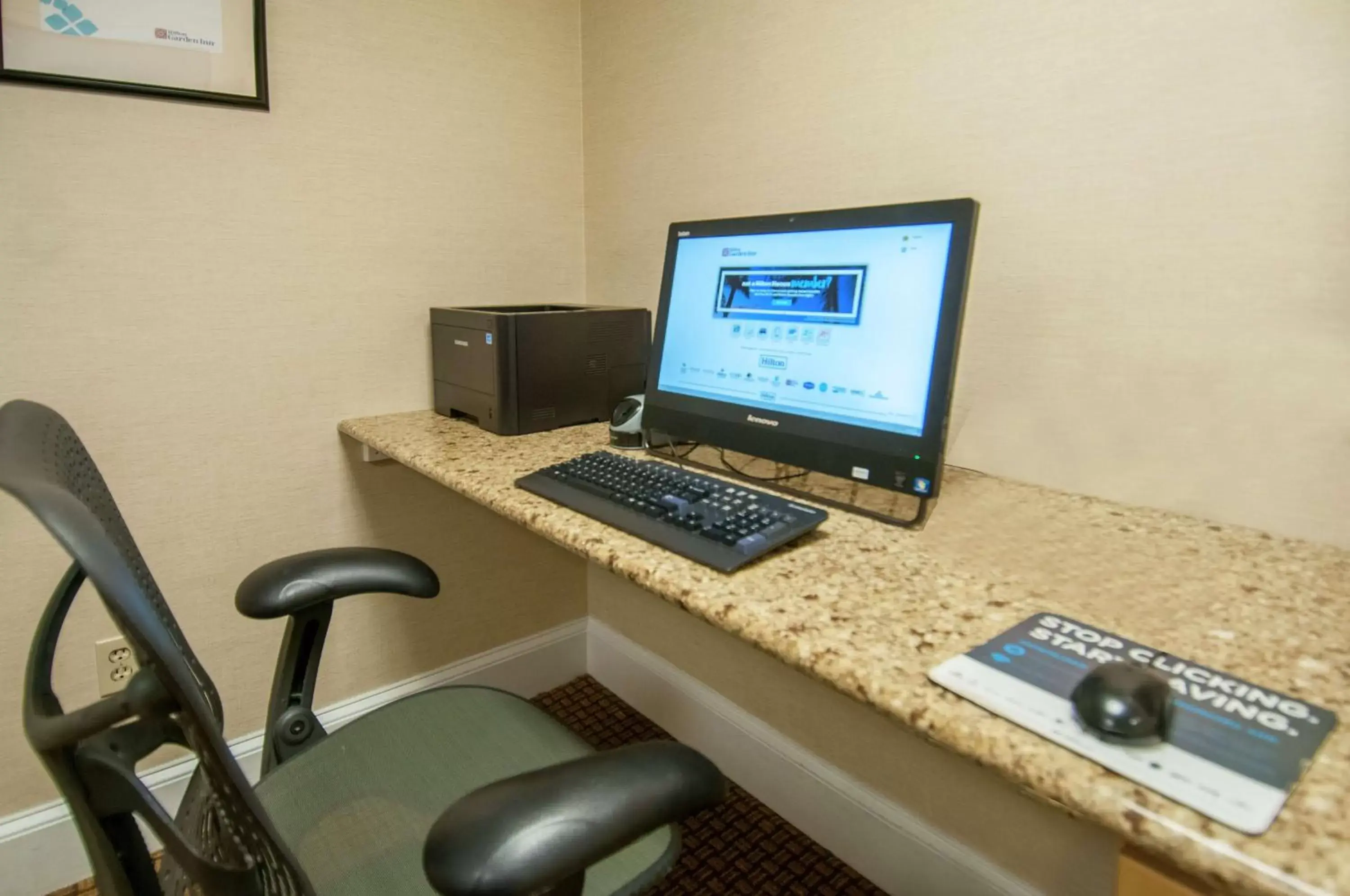 Business facilities in Hilton Garden Inn New Orleans Airport